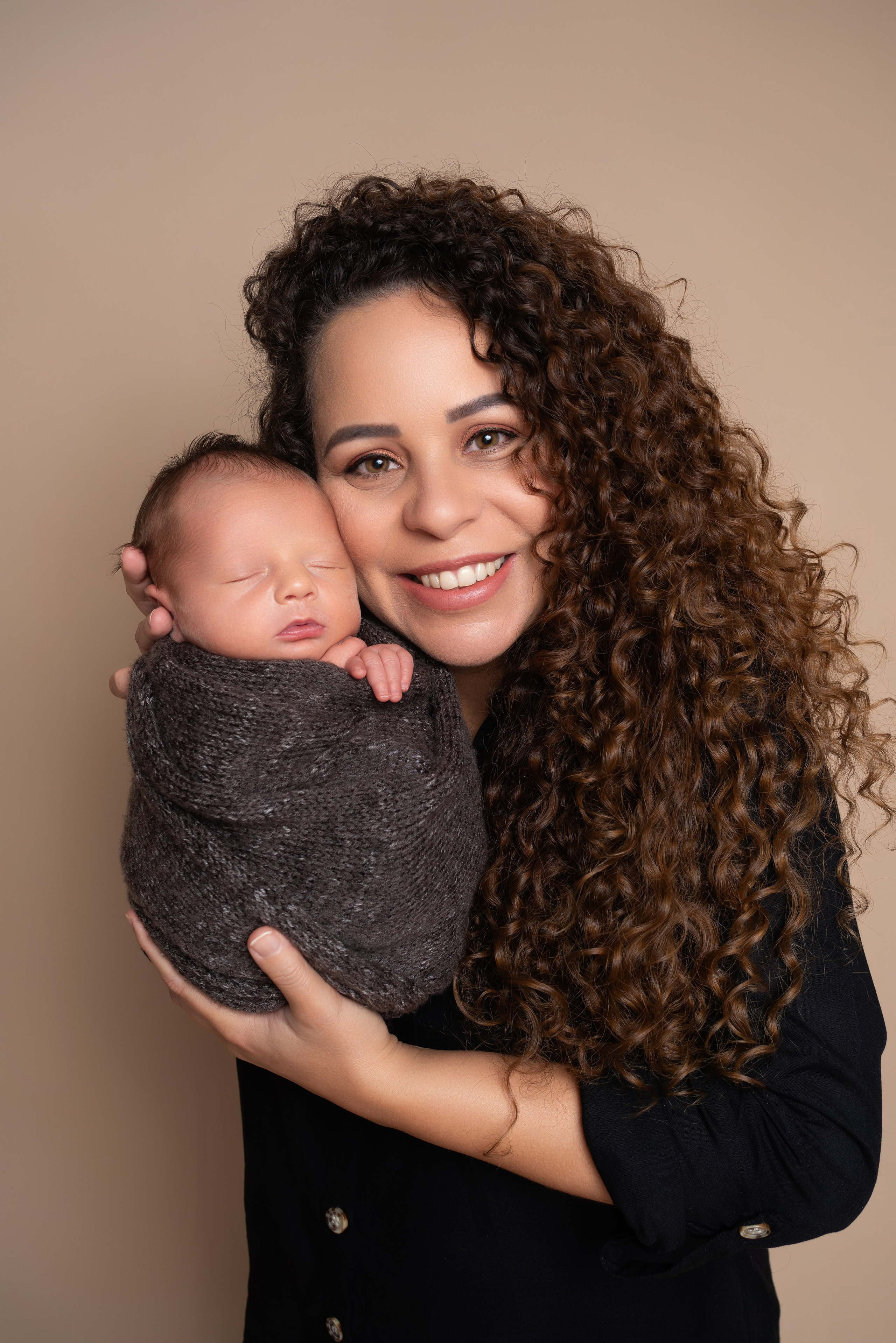 John. Neugeborenenfotografin und Retoucher in Augsburg Nastassia Schneider