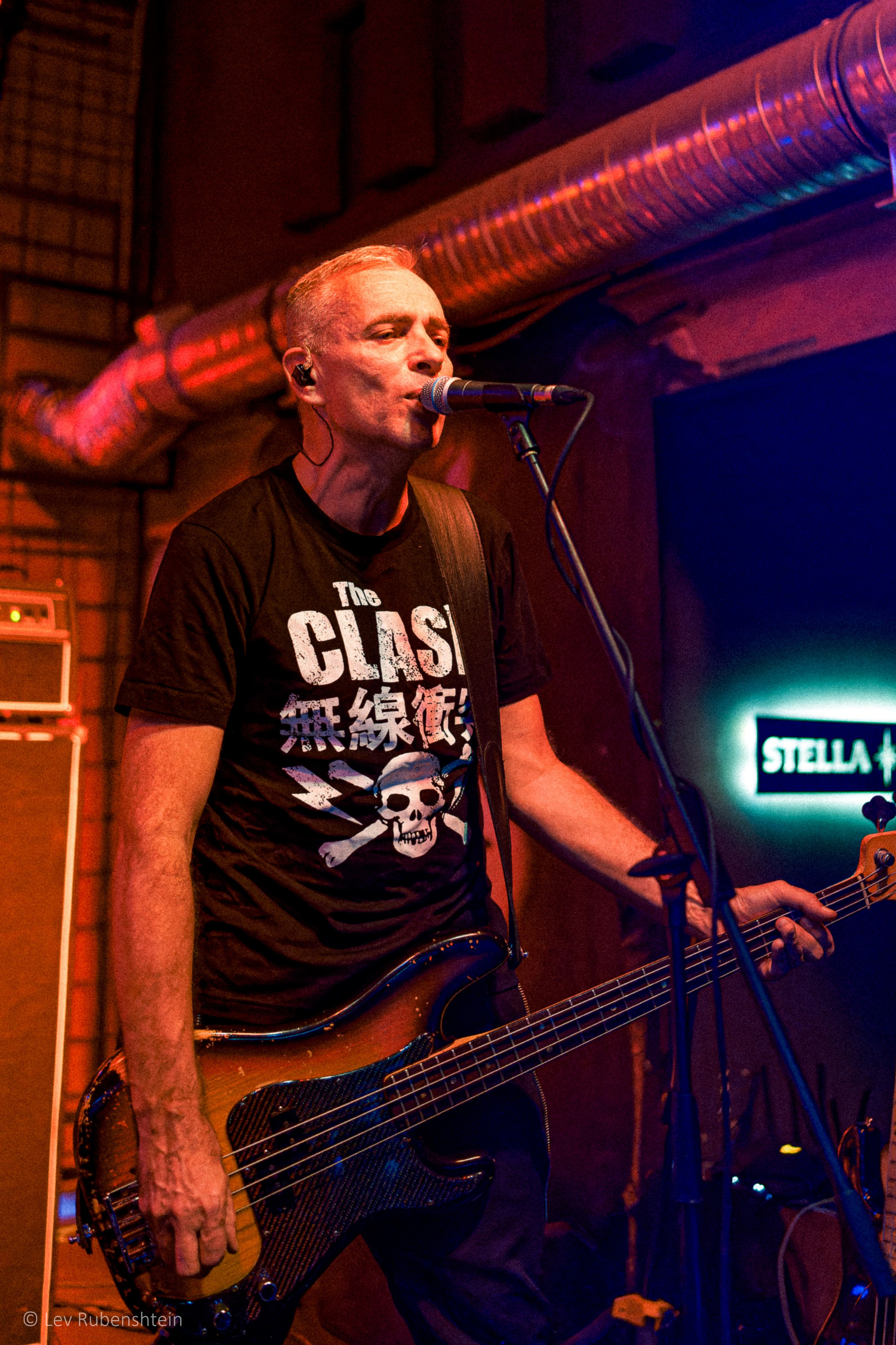 NAIVE 30.10.2025. Concert and Event photographer in Belgrade, Serbia