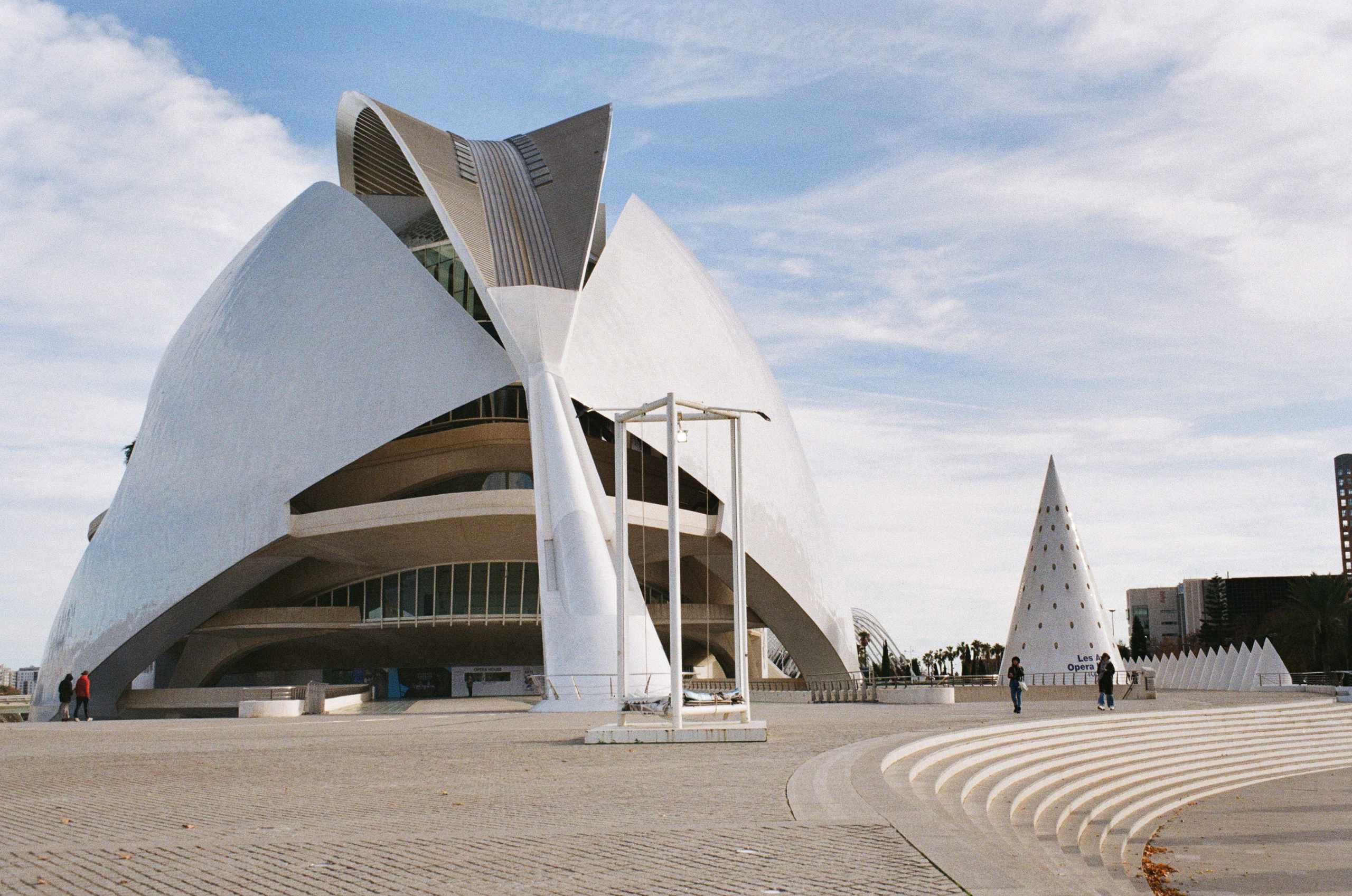 Valencia — Ein fotografischer Spaziergang durch Licht und Weite. Hochzeitsgeschichten – Professionelle Hochzeitsfotografie & Videografie in Deutschland, Italien, Spanien und ganz Europa