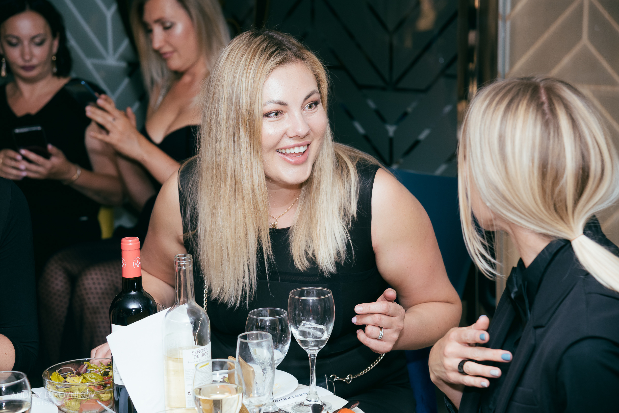 Fiesta privada en un club de mujeres en Torrevieja | Fotógrafo de reportajes en España, Andrey Lukovnikov