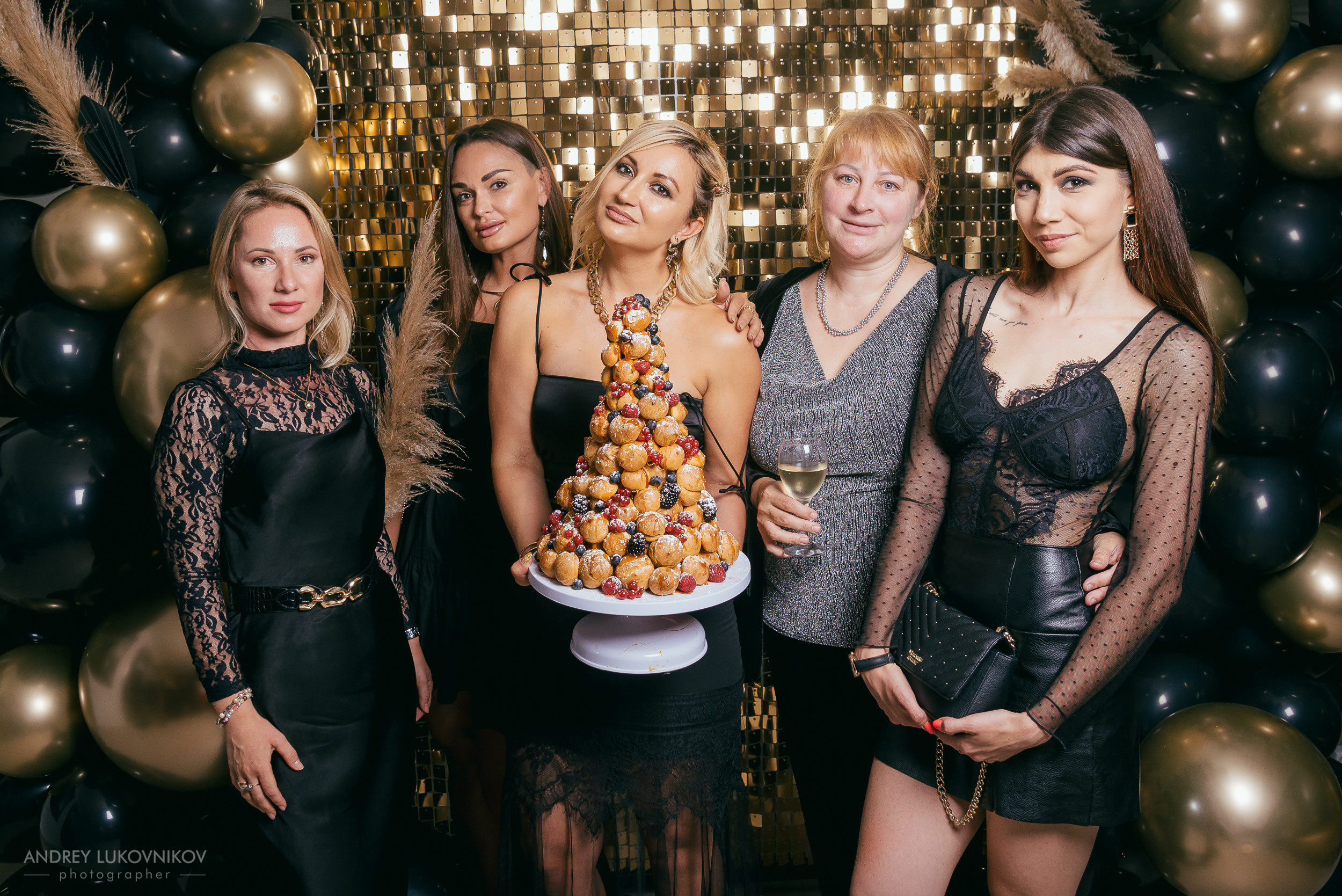 Fiesta privada en un club de mujeres en Torrevieja | Fotógrafo de reportajes en España, Andrey Lukovnikov