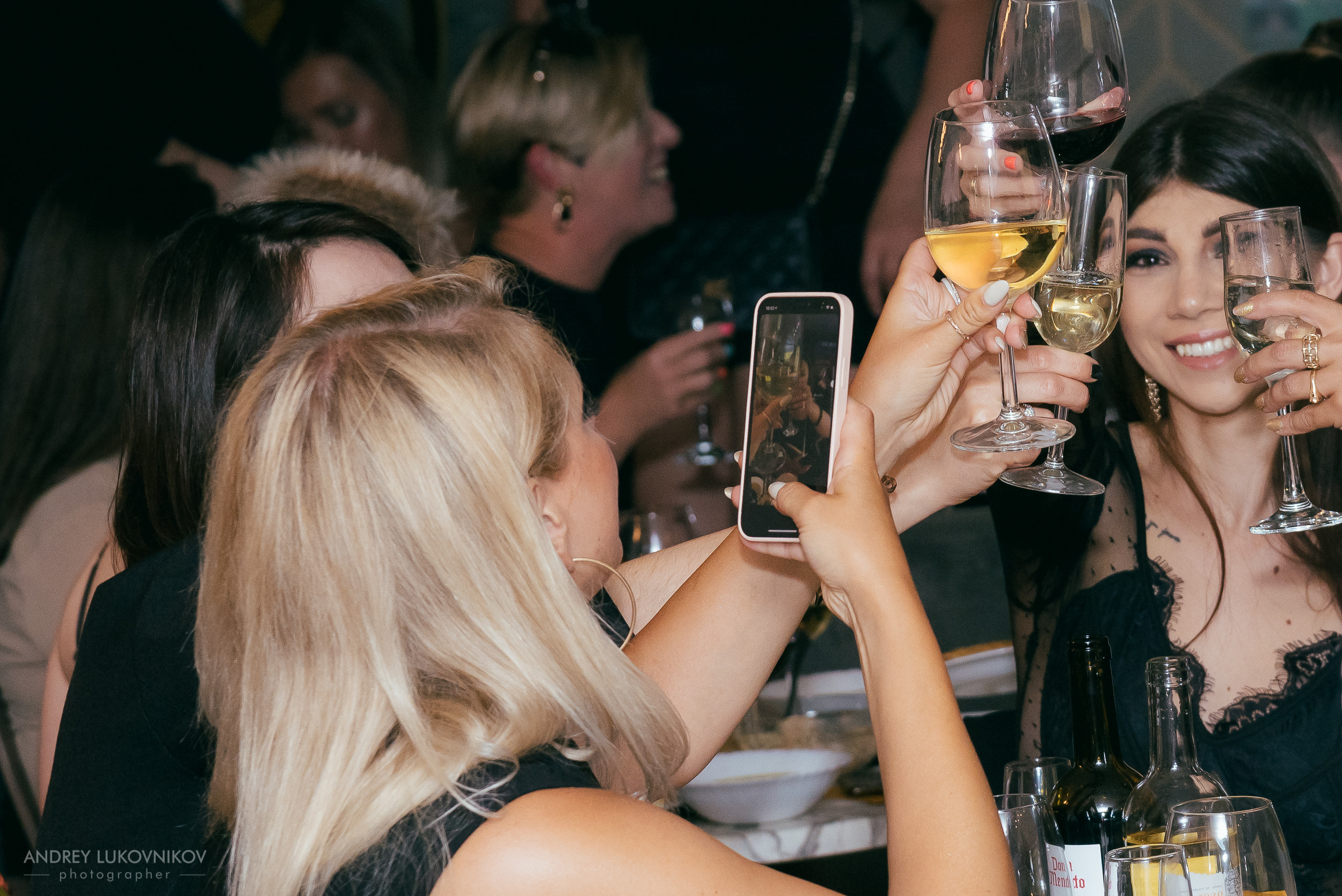 Fiesta privada en un club de mujeres en Torrevieja | Fotógrafo de reportajes en España, Andrey Lukovnikov