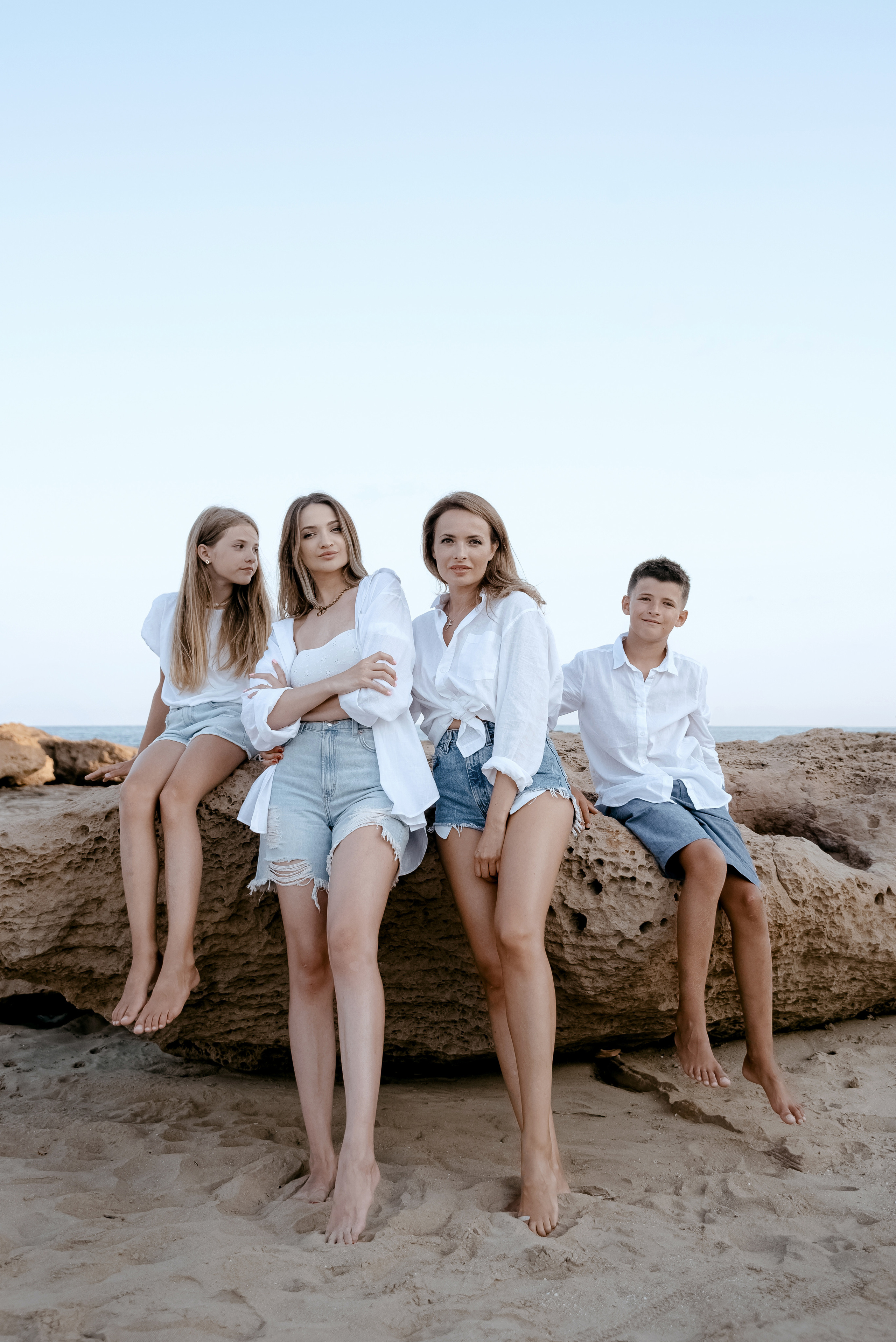 Семейный уик-энд на пляже в Испании