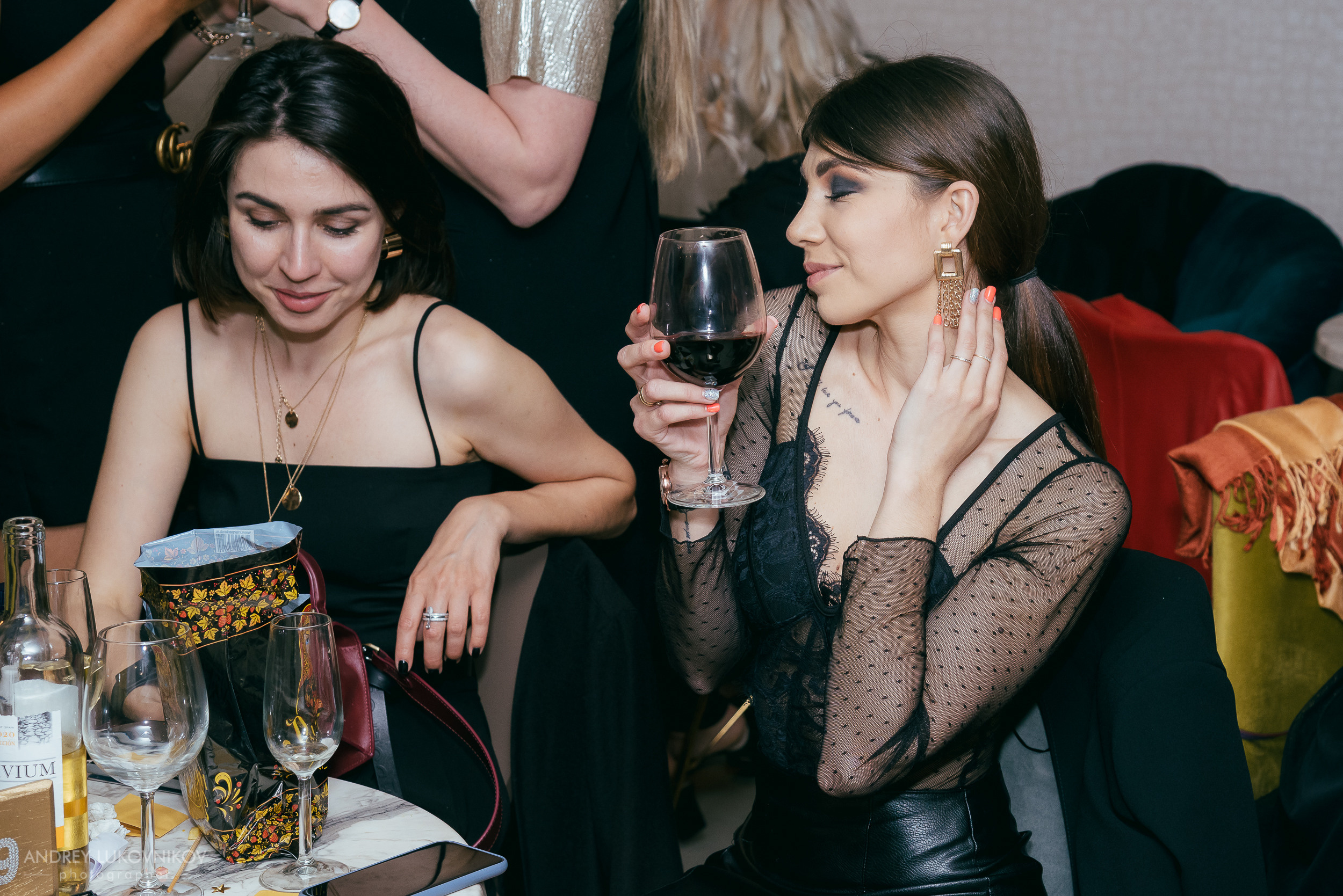 Fiesta privada en un club de mujeres en Torrevieja | Fotógrafo de reportajes en España, Andrey Lukovnikov