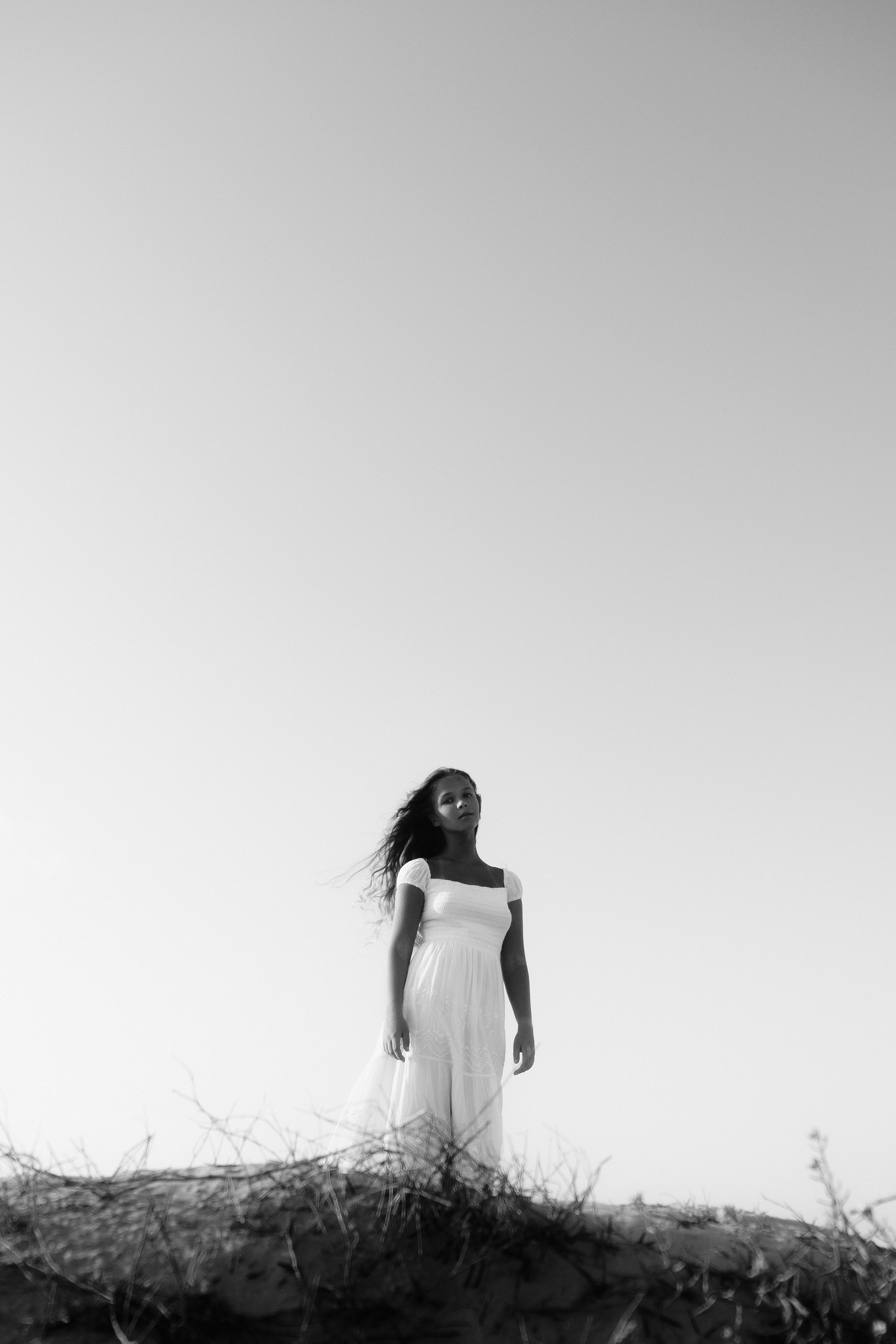 Gentle photo session in the dunes by the sea
