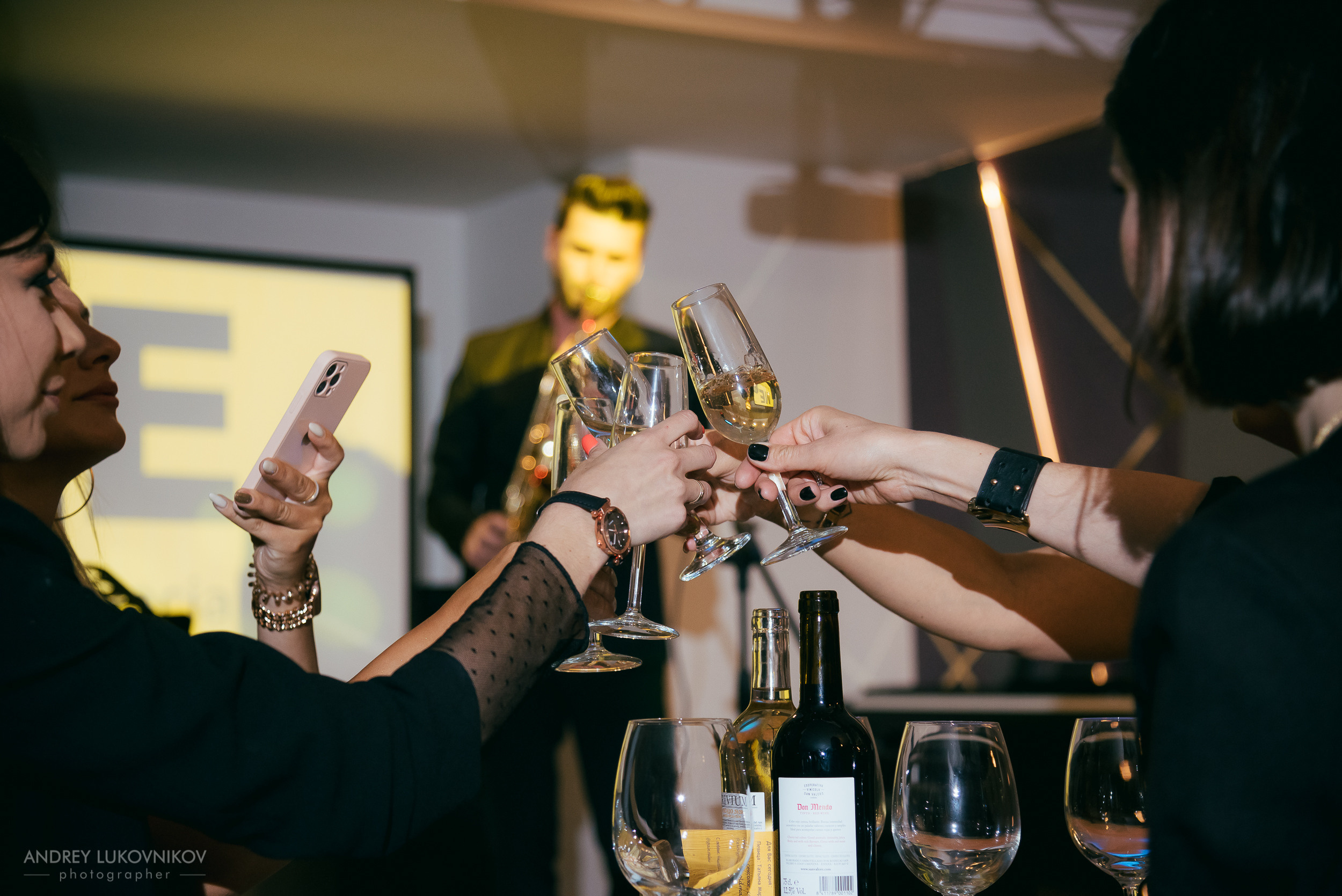 Fiesta privada en un club de mujeres en Torrevieja | Fotógrafo de reportajes en España, Andrey Lukovnikov