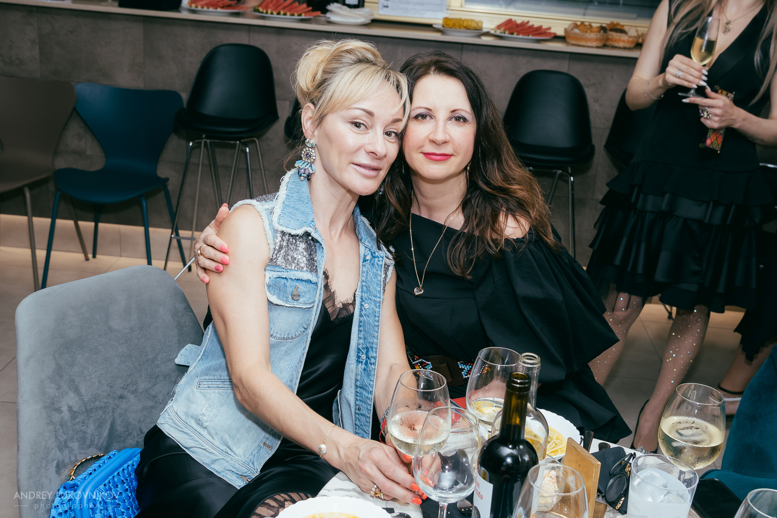 Fiesta privada en un club de mujeres en Torrevieja | Fotógrafo de reportajes en España, Andrey Lukovnikov