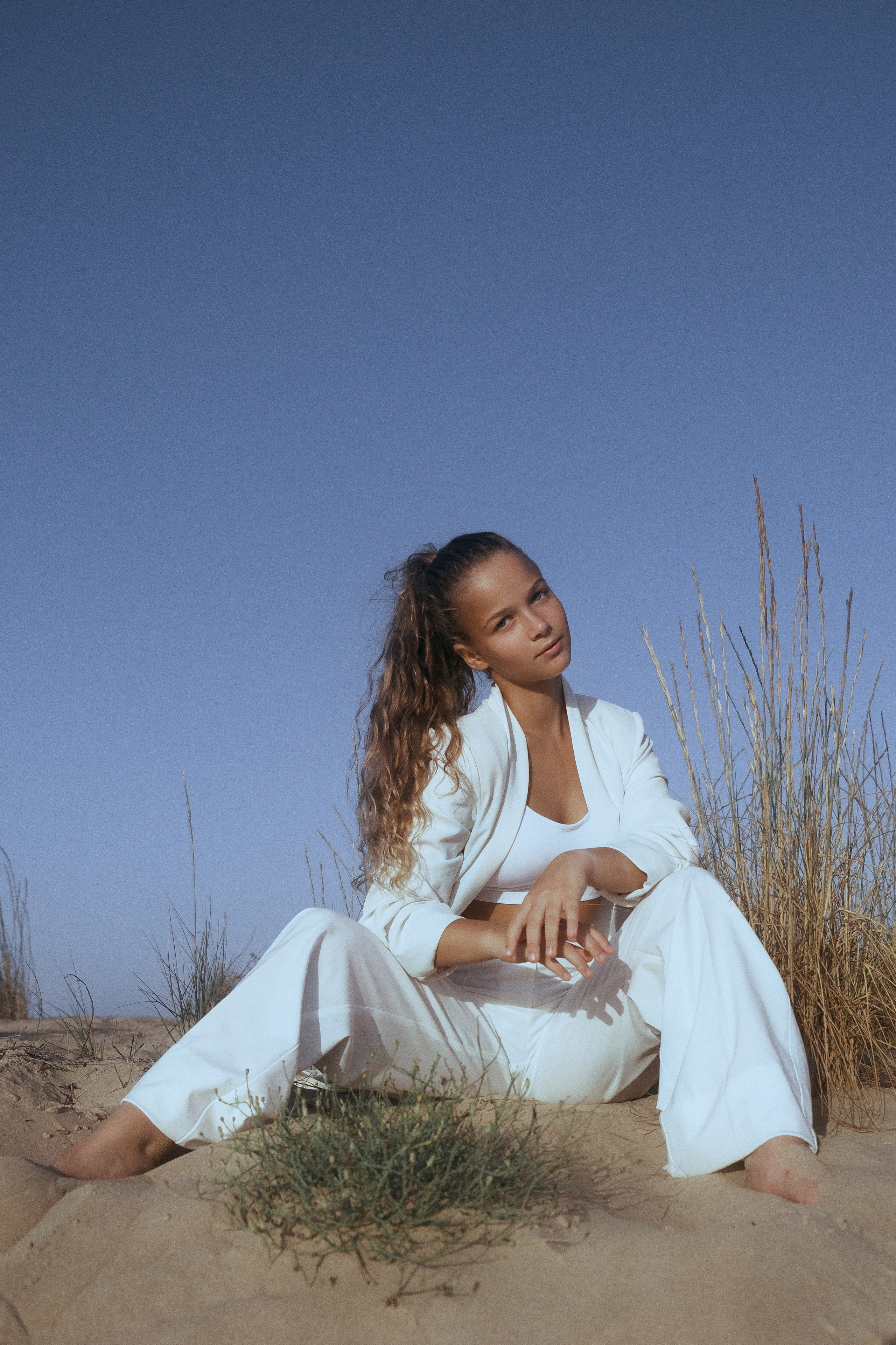 Gentle photo session in the dunes by the sea