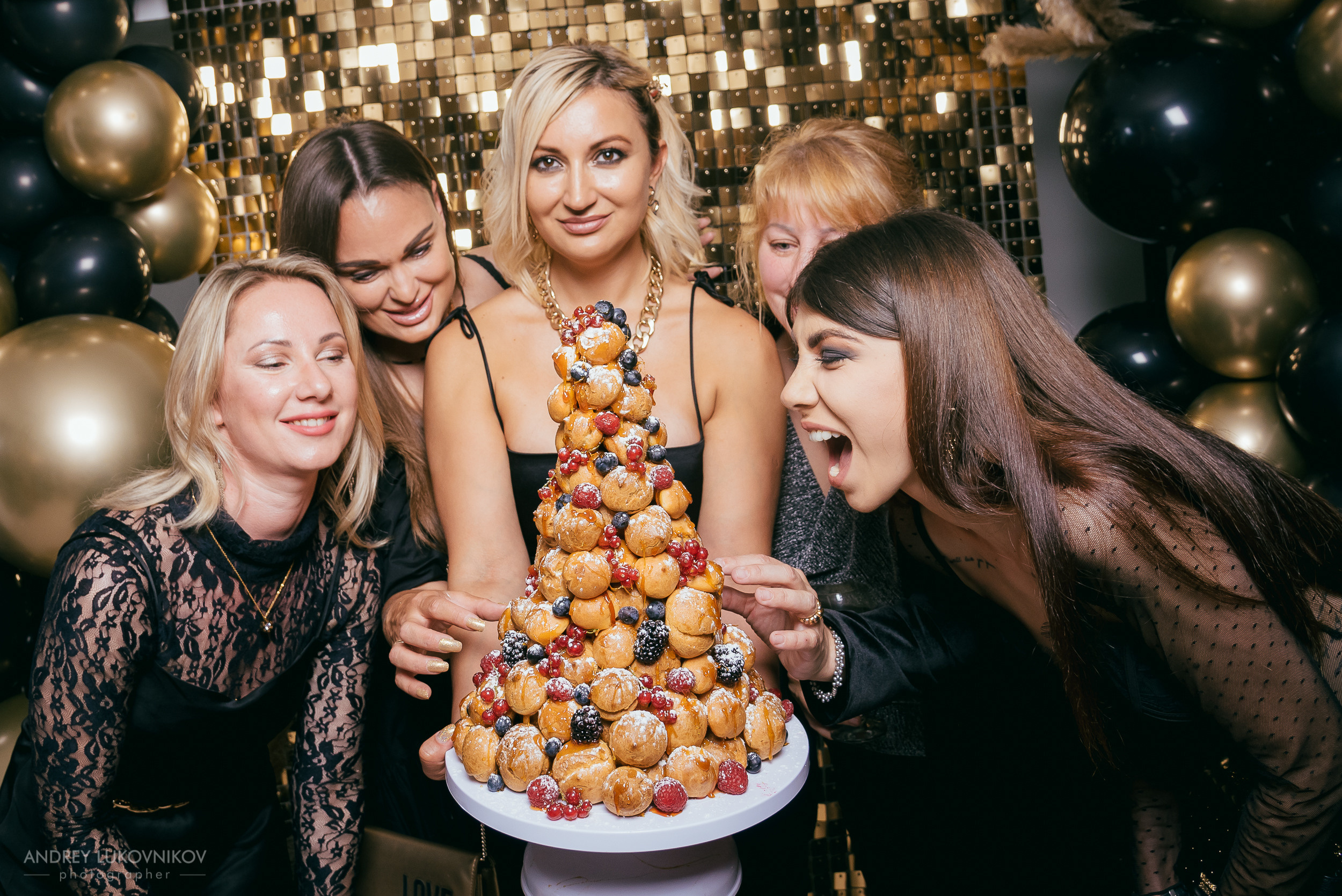 Fiesta privada en un club de mujeres en Torrevieja | Fotógrafo de reportajes en España, Andrey Lukovnikov