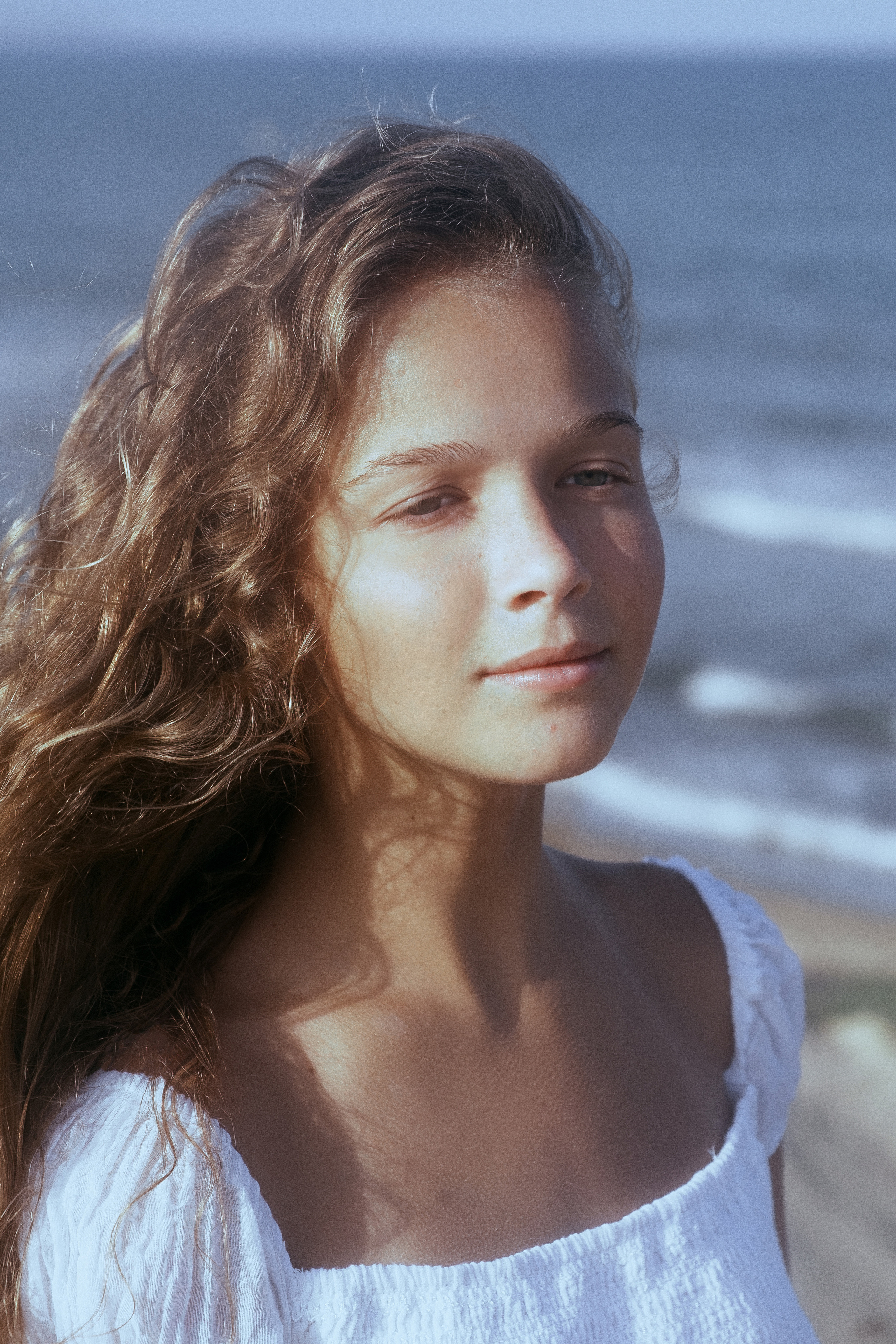 Gentle photo session in the dunes by the sea