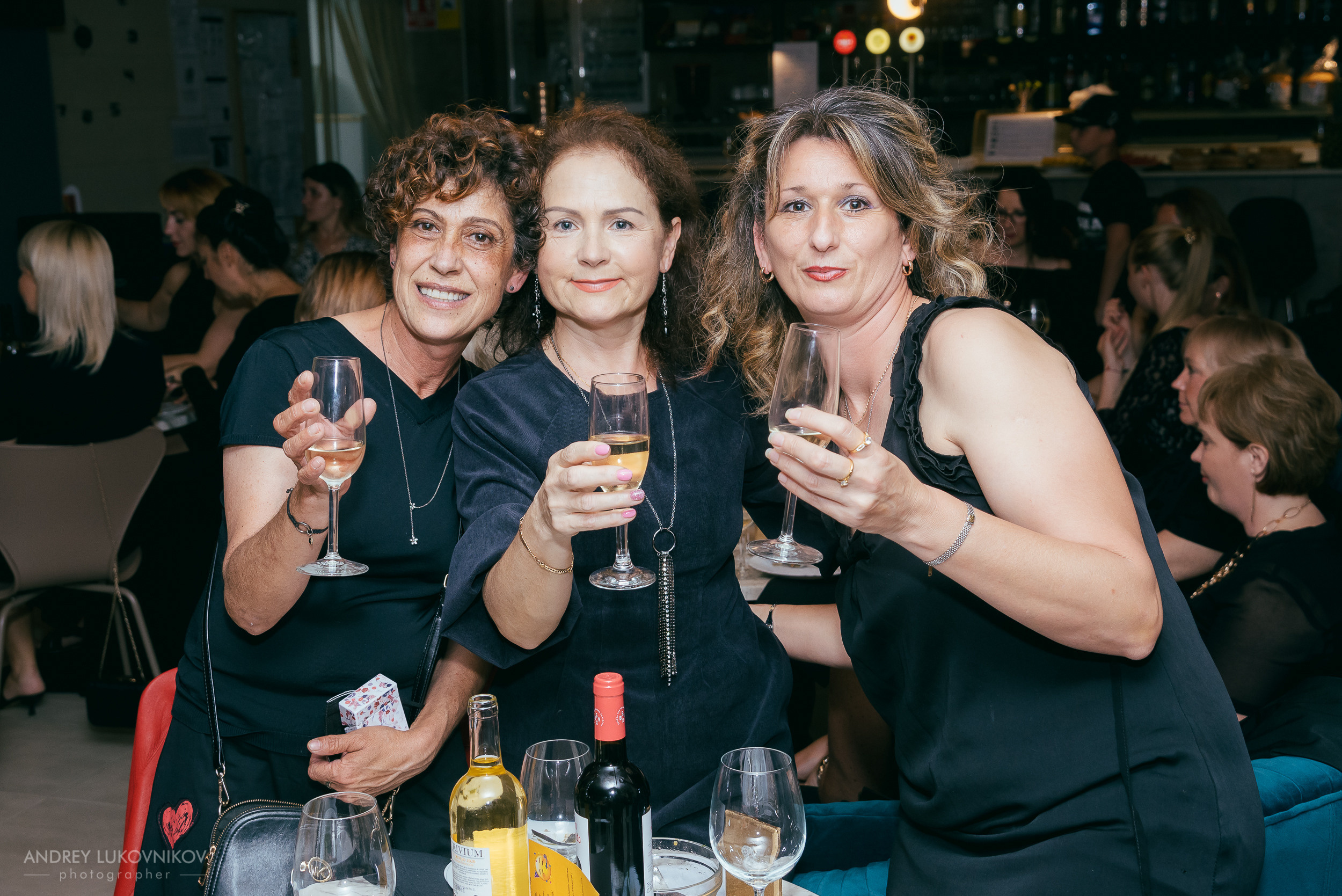 Fiesta privada en un club de mujeres en Torrevieja | Fotógrafo de reportajes en España, Andrey Lukovnikov