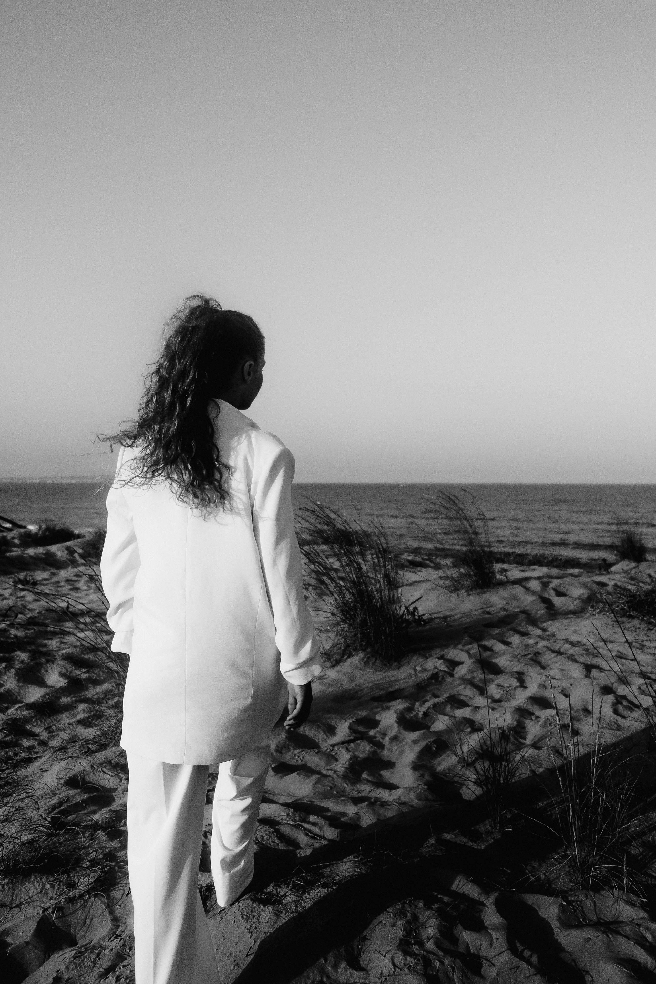 Gentle photo session in the dunes by the sea