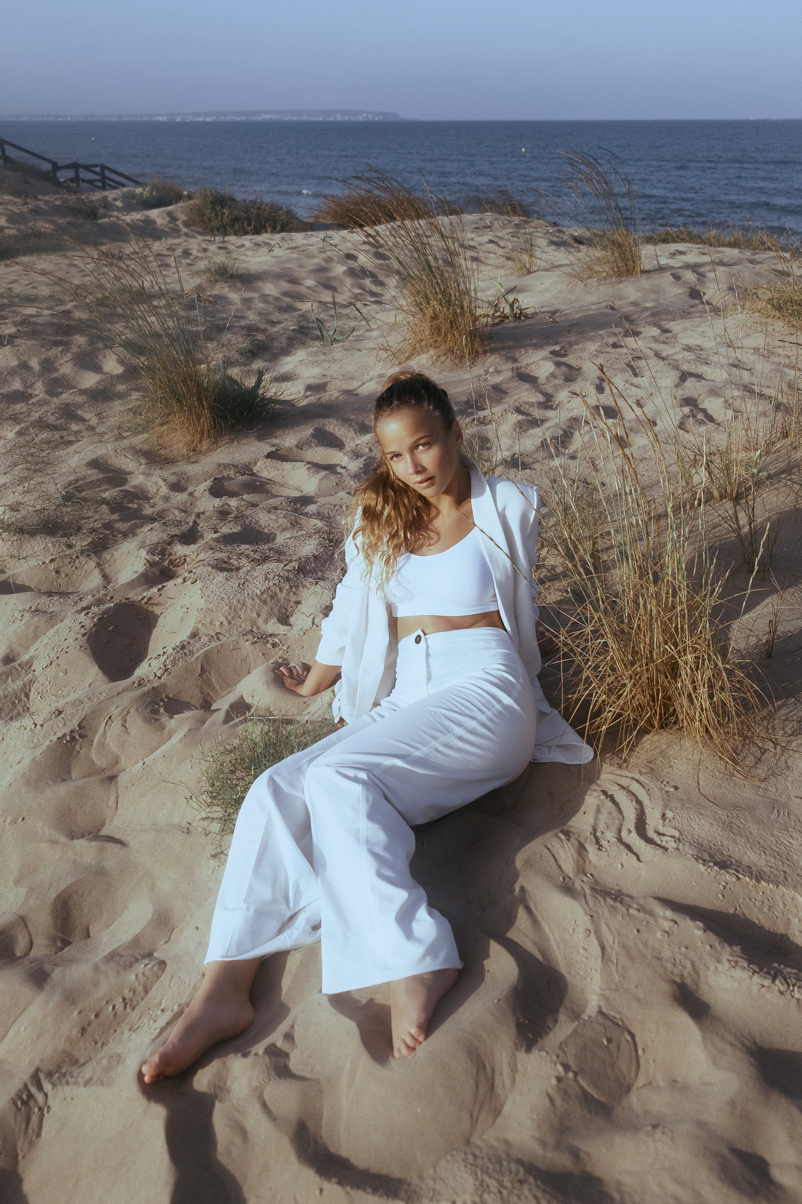 Gentle photo session in the dunes by the sea