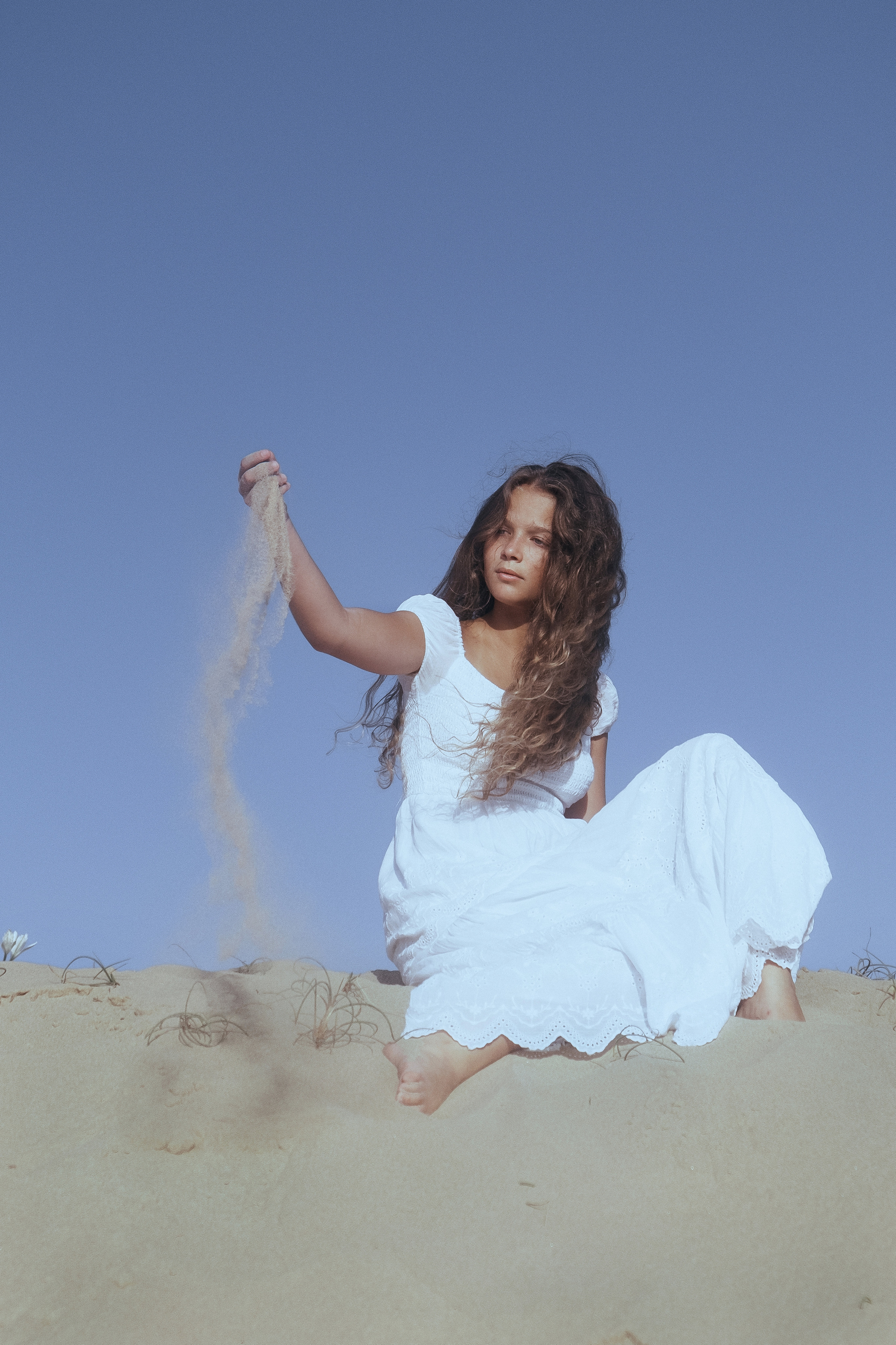 Gentle photo session in the dunes by the sea