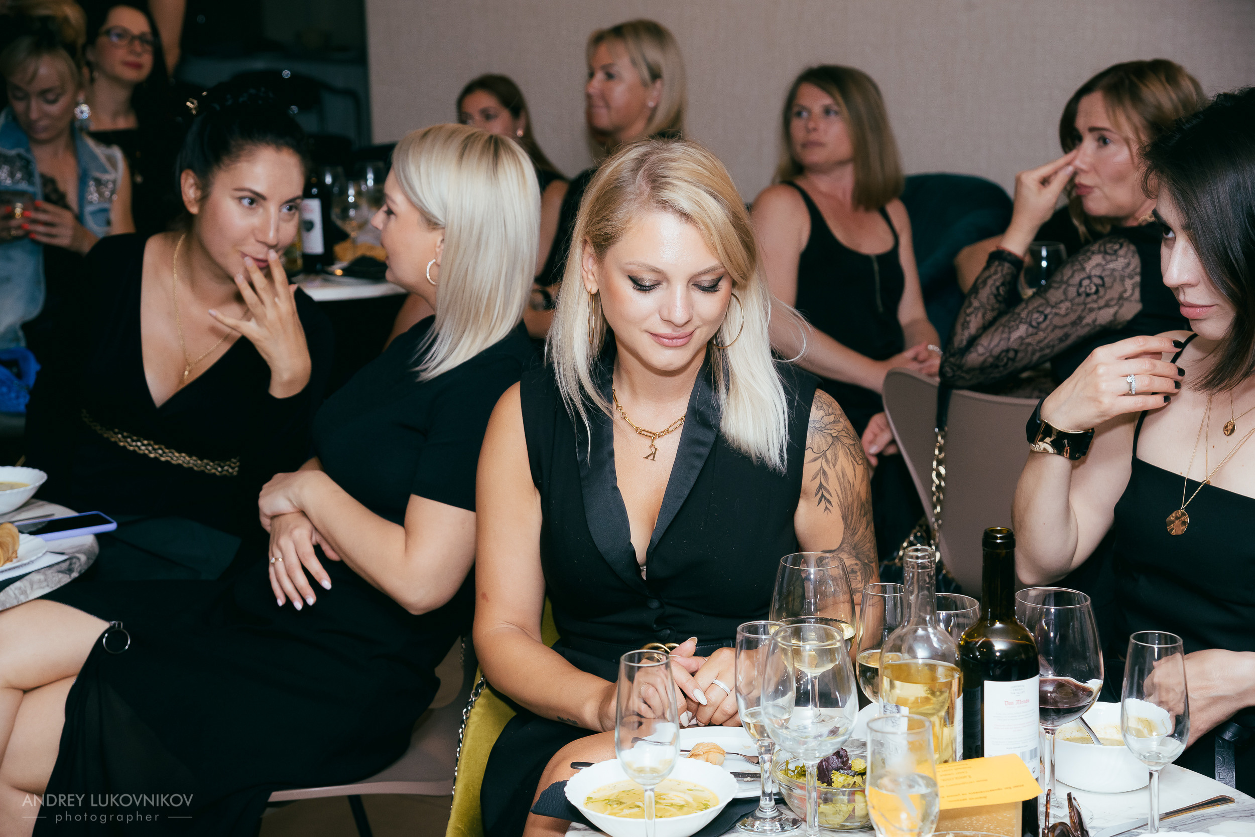 Fiesta privada en un club de mujeres en Torrevieja | Fotógrafo de reportajes en España, Andrey Lukovnikov