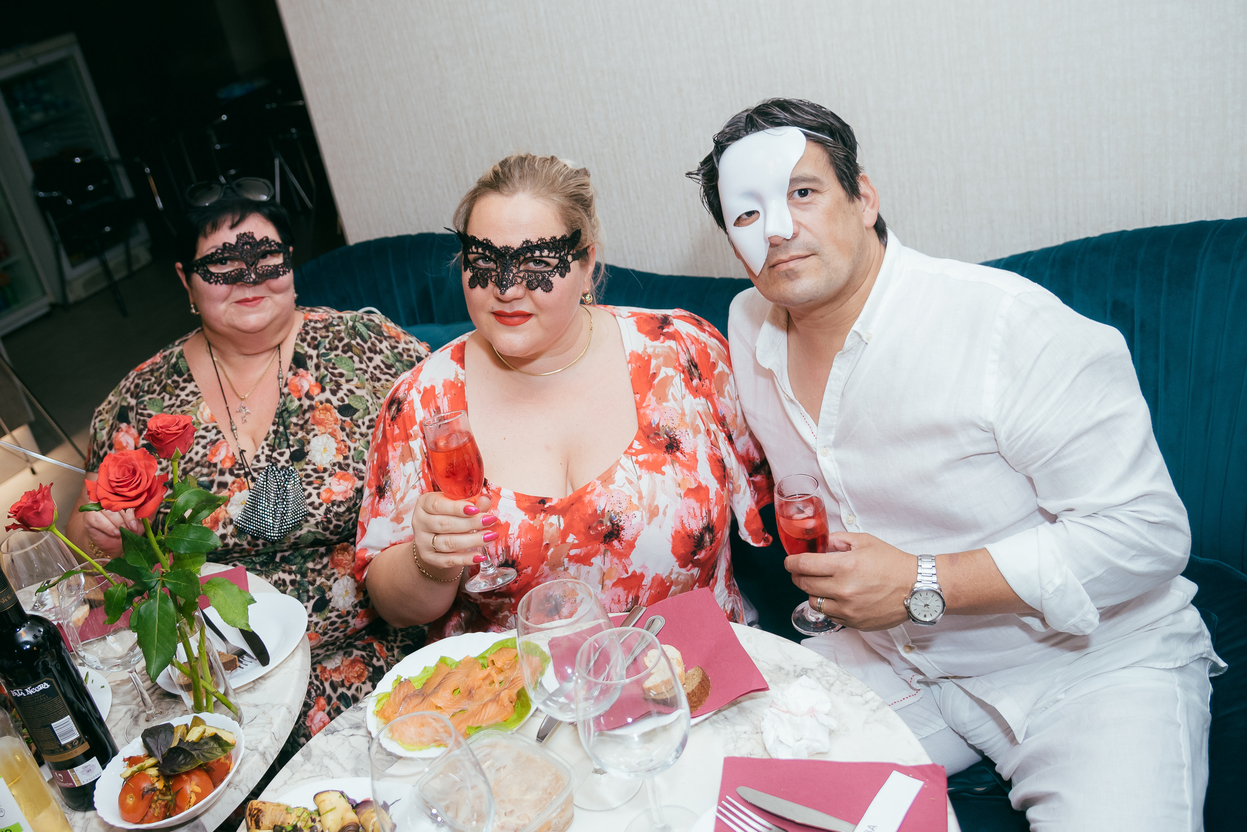 Photoshoot of Women’s Birthday in Torrevieja and Alicante | Reportage photographer Andrey Lukovnikov