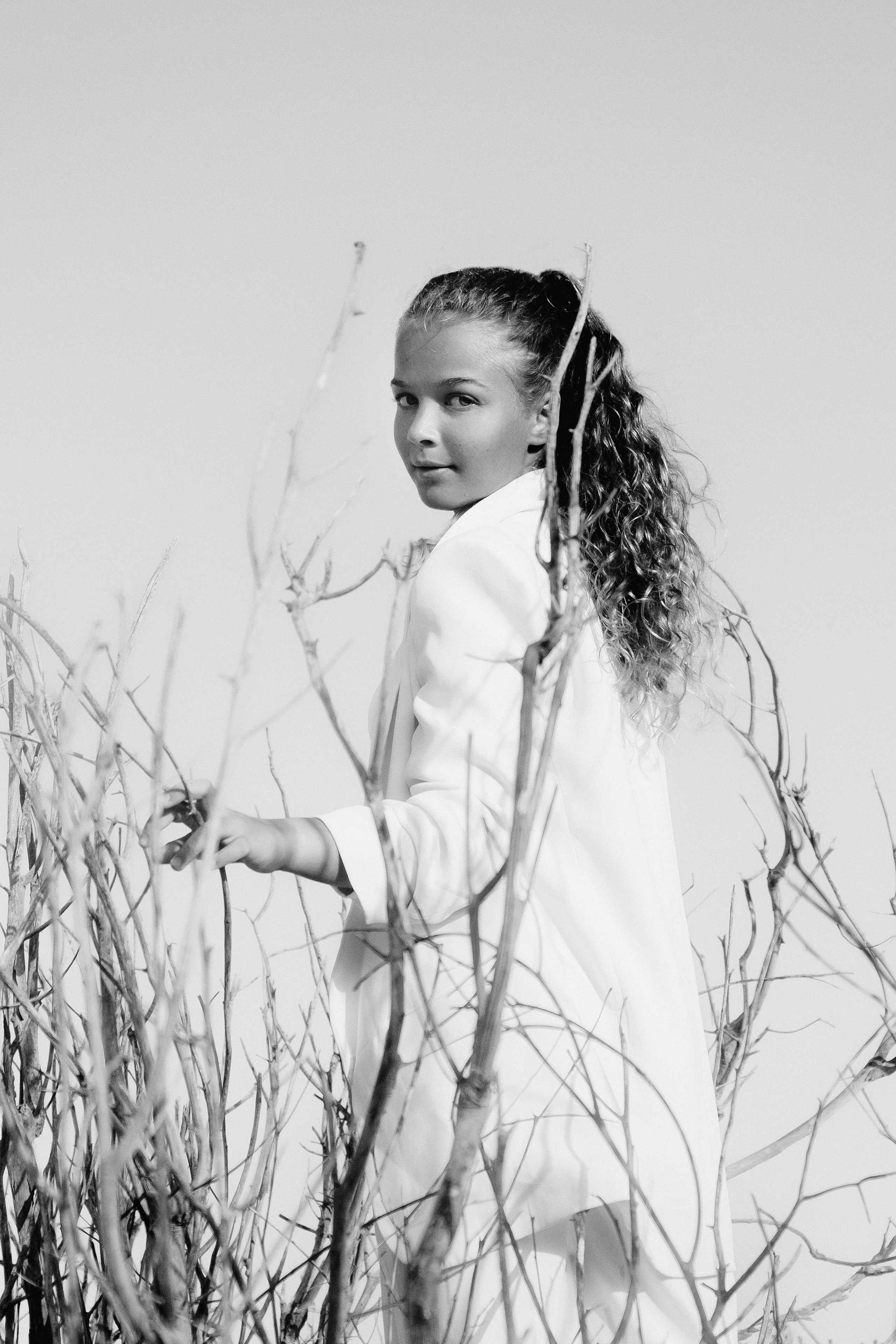 Gentle photo session in the dunes by the sea