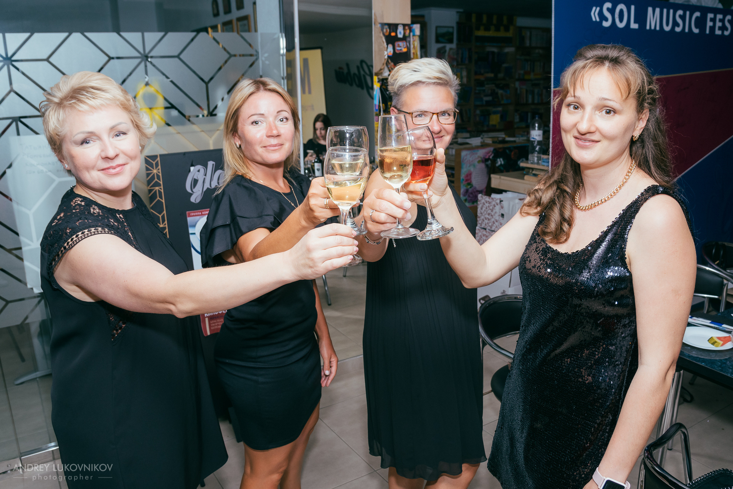 Fiesta privada en un club de mujeres en Torrevieja | Fotógrafo de reportajes en España, Andrey Lukovnikov