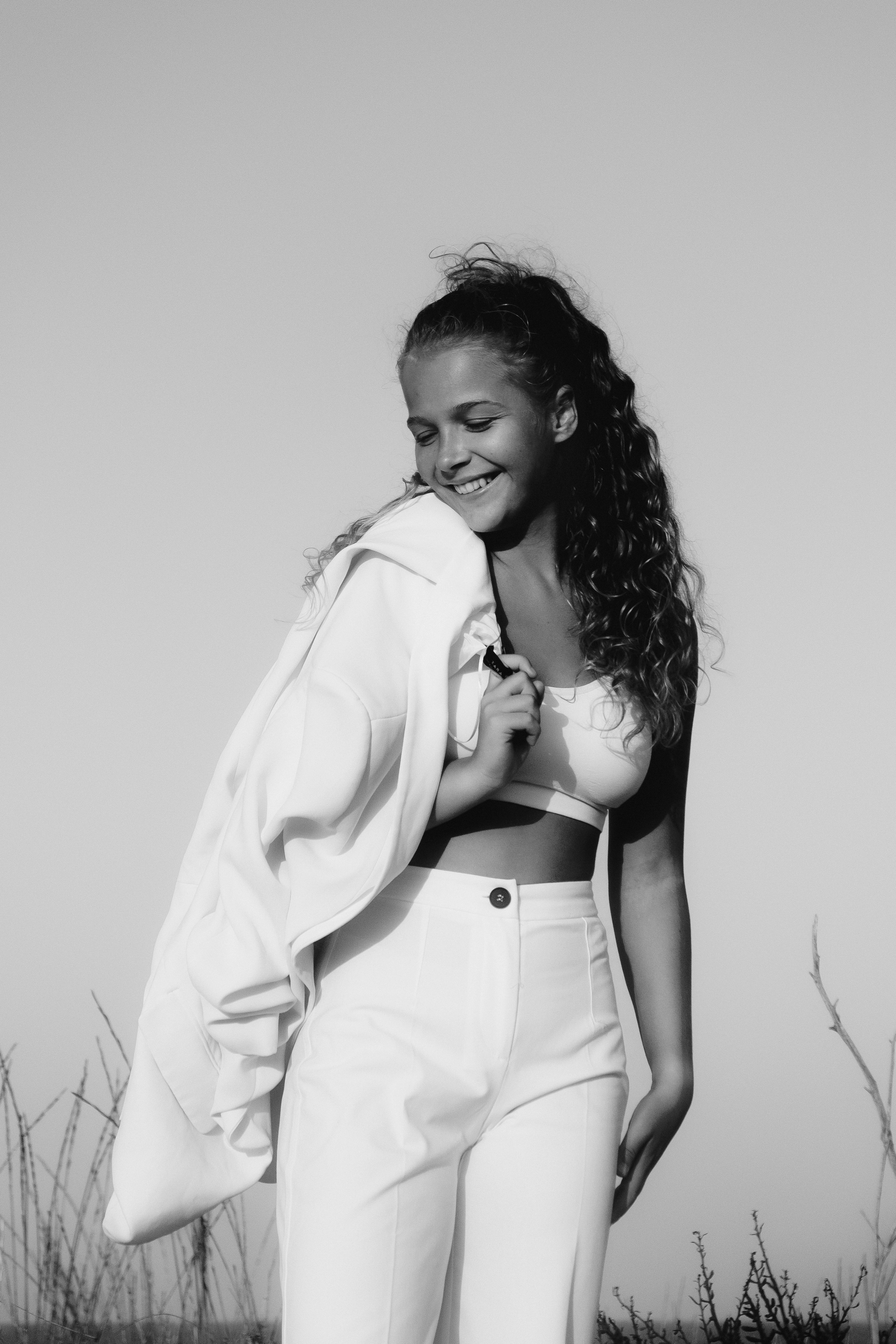 Gentle photo session in the dunes by the sea