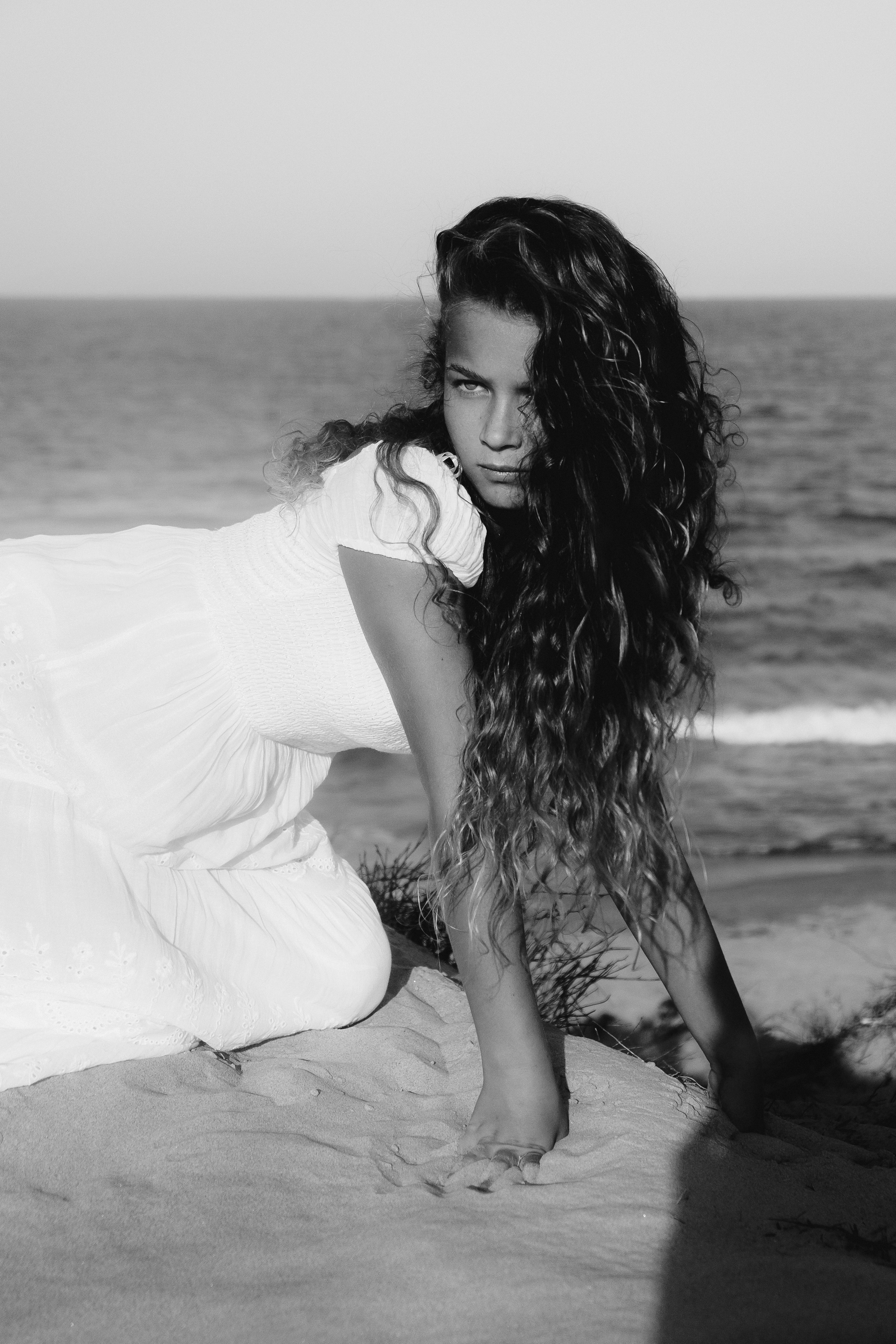 Gentle photo session in the dunes by the sea
