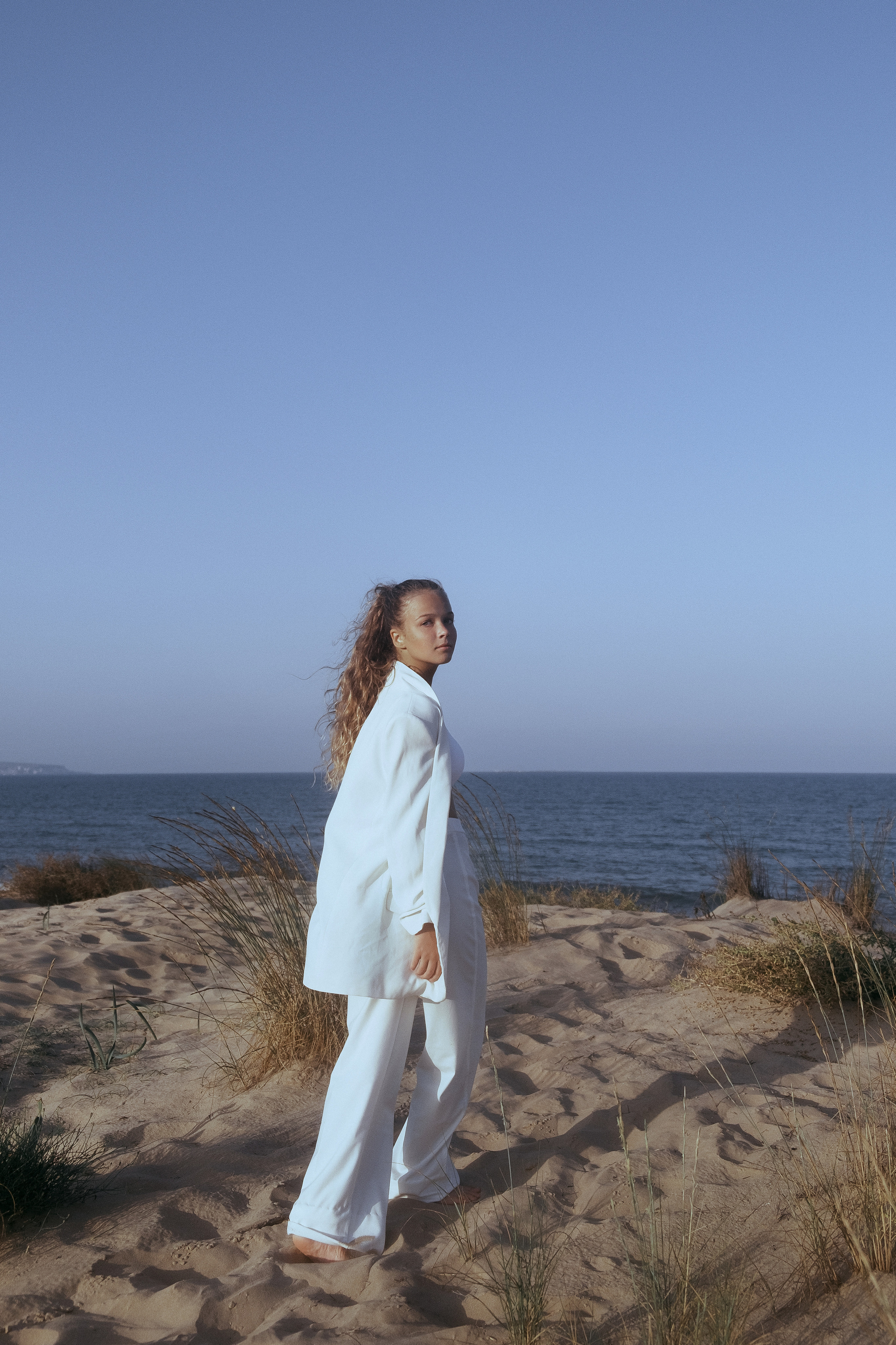 Gentle photo session in the dunes by the sea