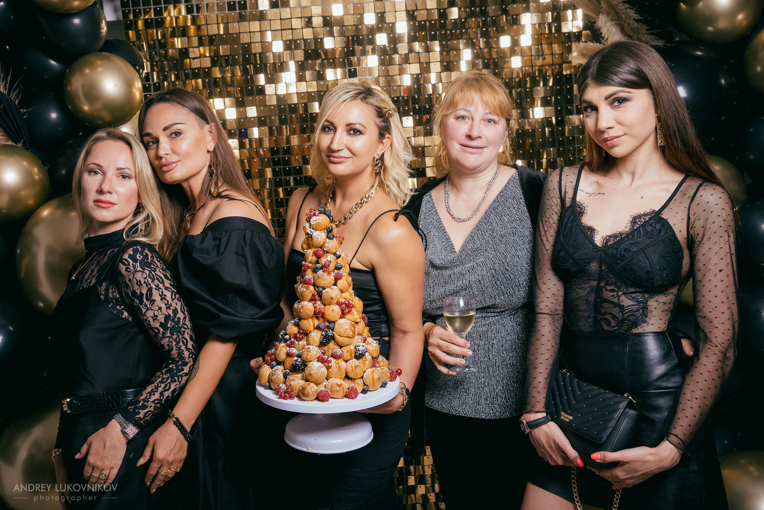 Fiesta privada en un club de mujeres en Torrevieja | Fotógrafo de reportajes en España, Andrey Lukovnikov