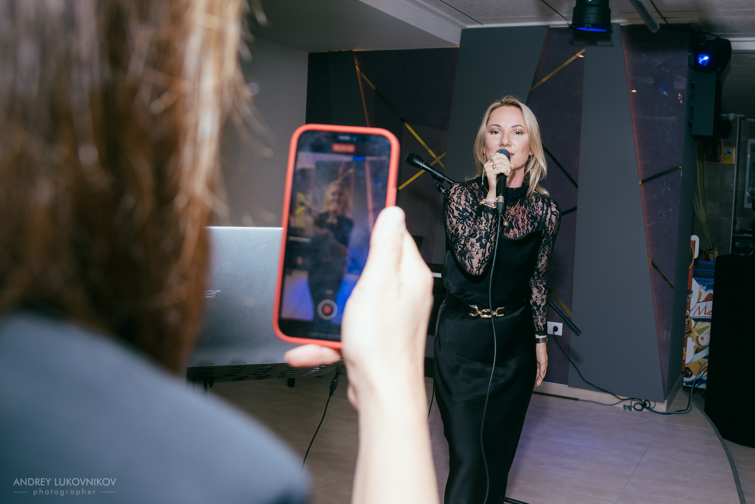 Fiesta privada en un club de mujeres en Torrevieja | Fotógrafo de reportajes en España, Andrey Lukovnikov