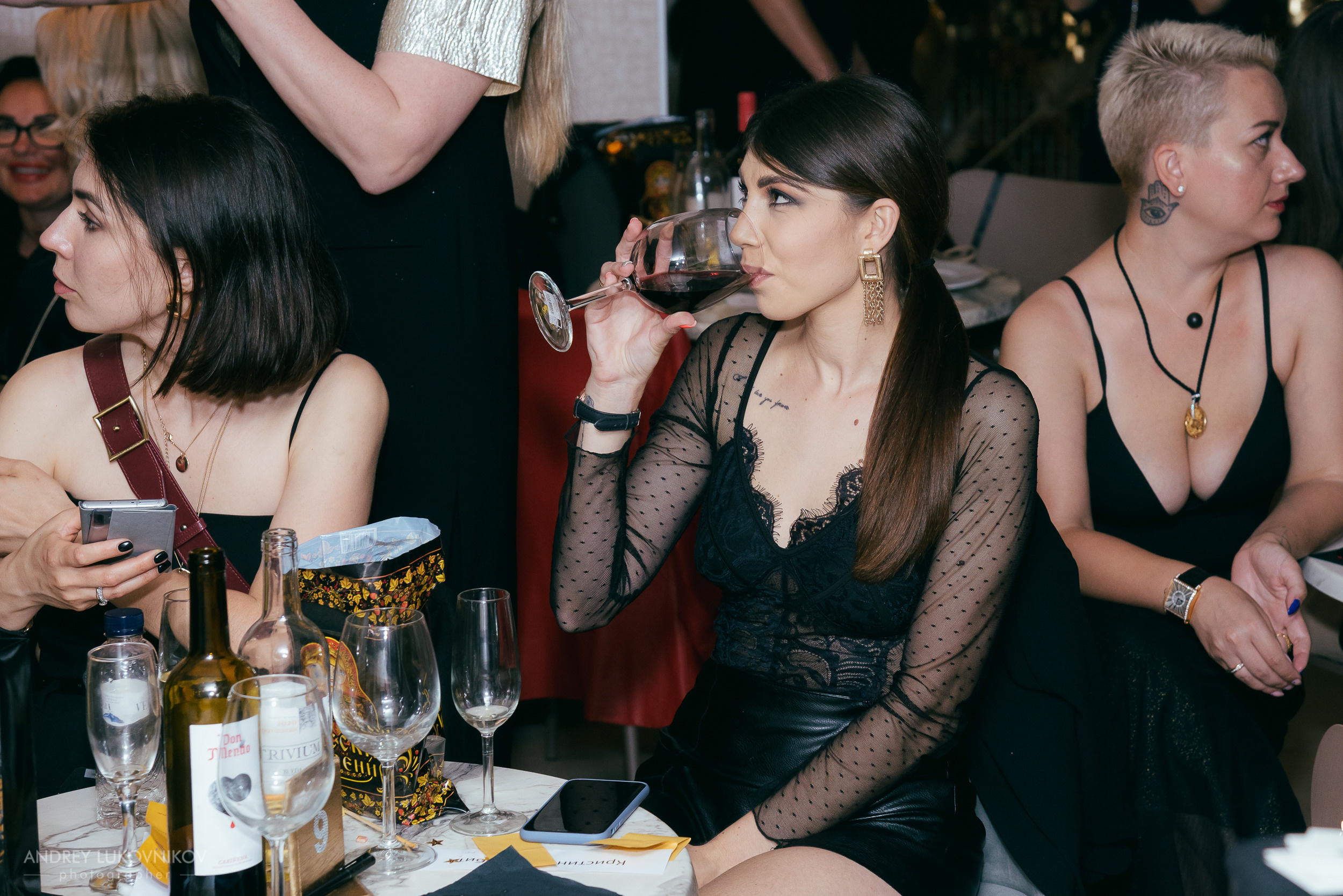 Fiesta privada en un club de mujeres en Torrevieja | Fotógrafo de reportajes en España, Andrey Lukovnikov