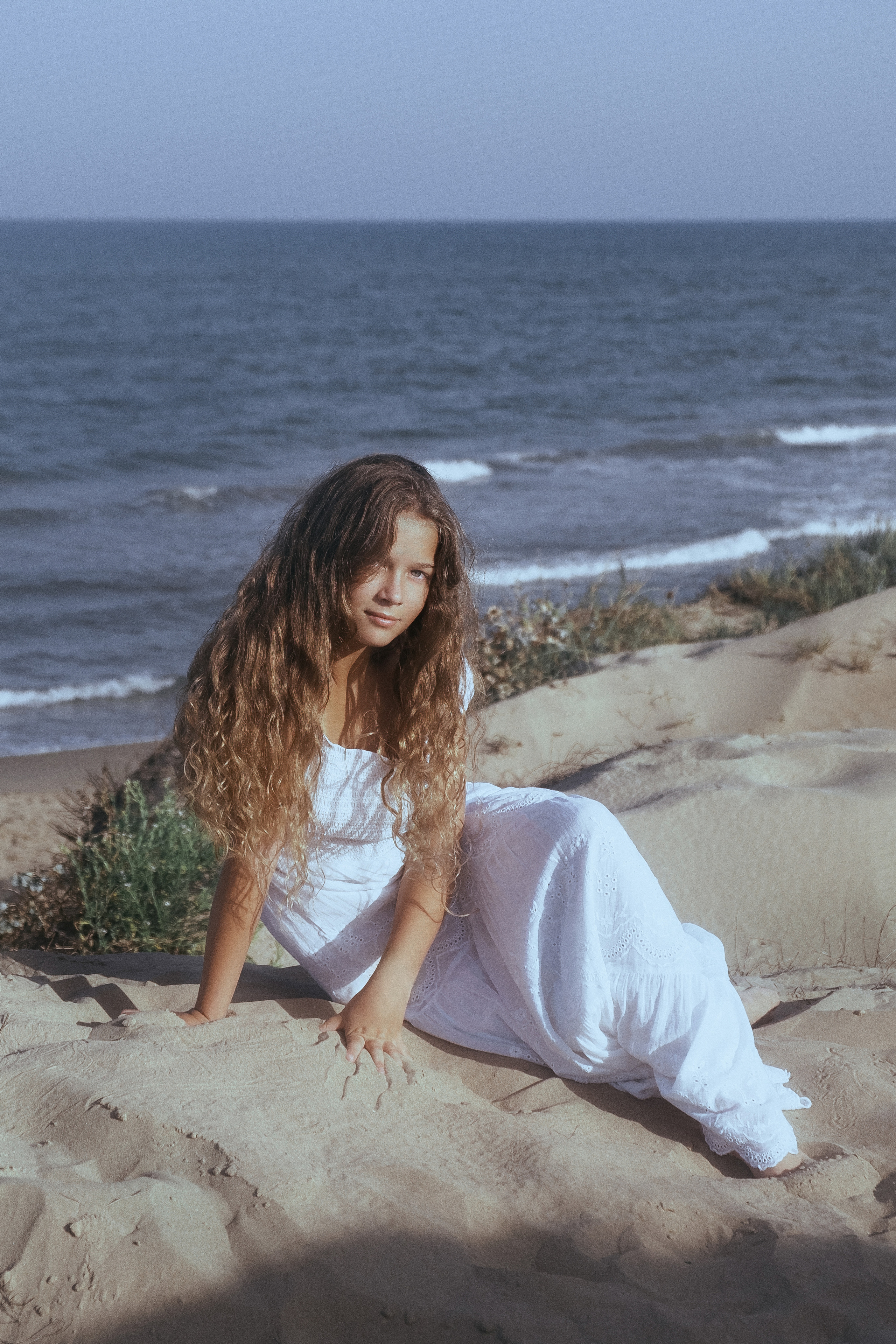 Gentle photo session in the dunes by the sea