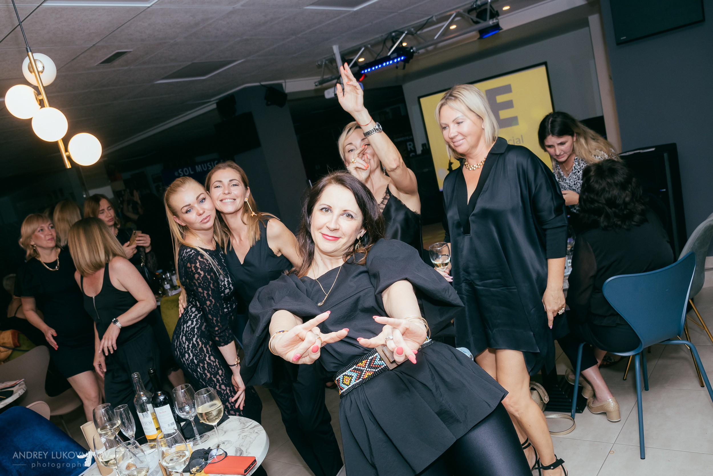 Fiesta privada en un club de mujeres en Torrevieja | Fotógrafo de reportajes en España, Andrey Lukovnikov