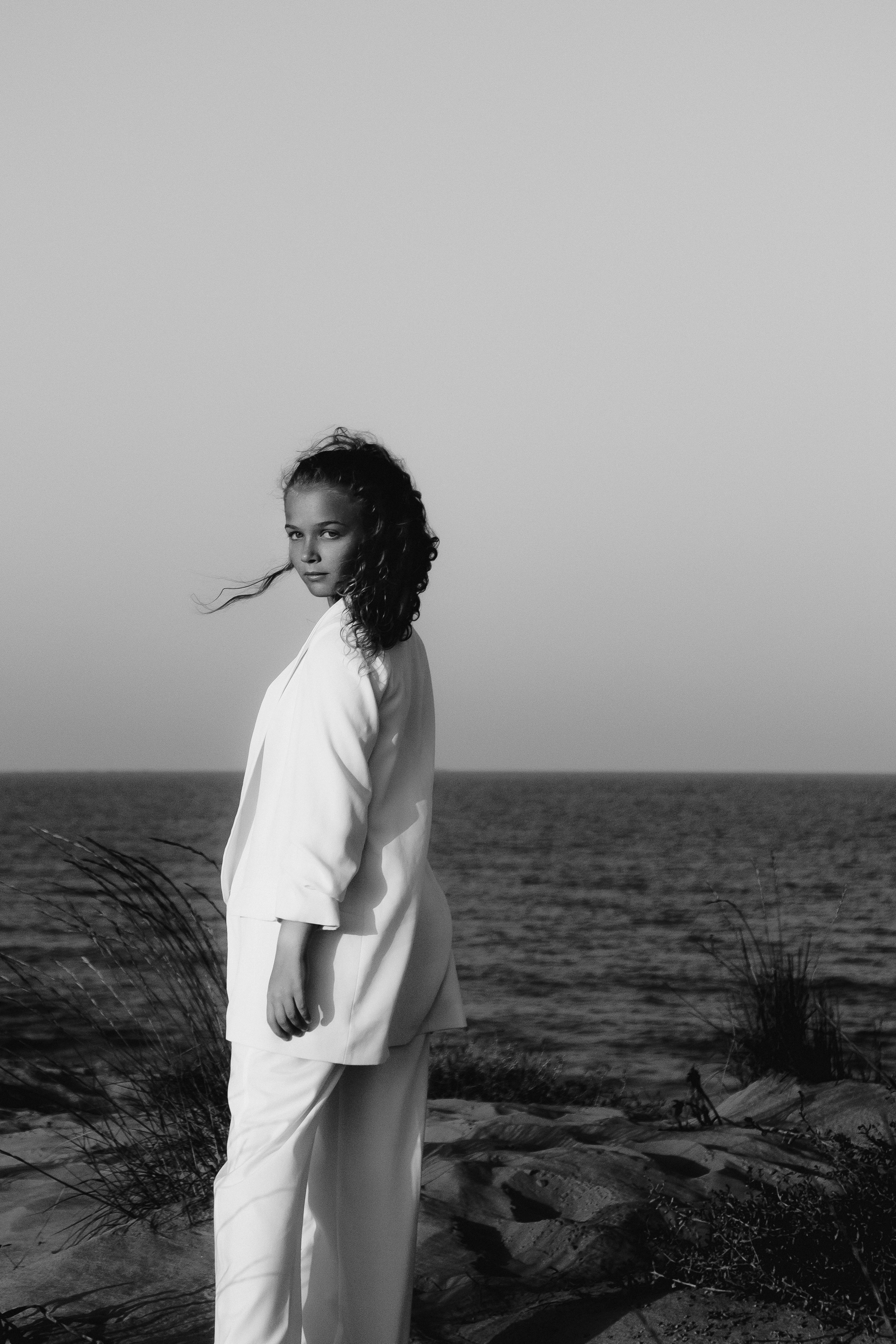 Gentle photo session in the dunes by the sea