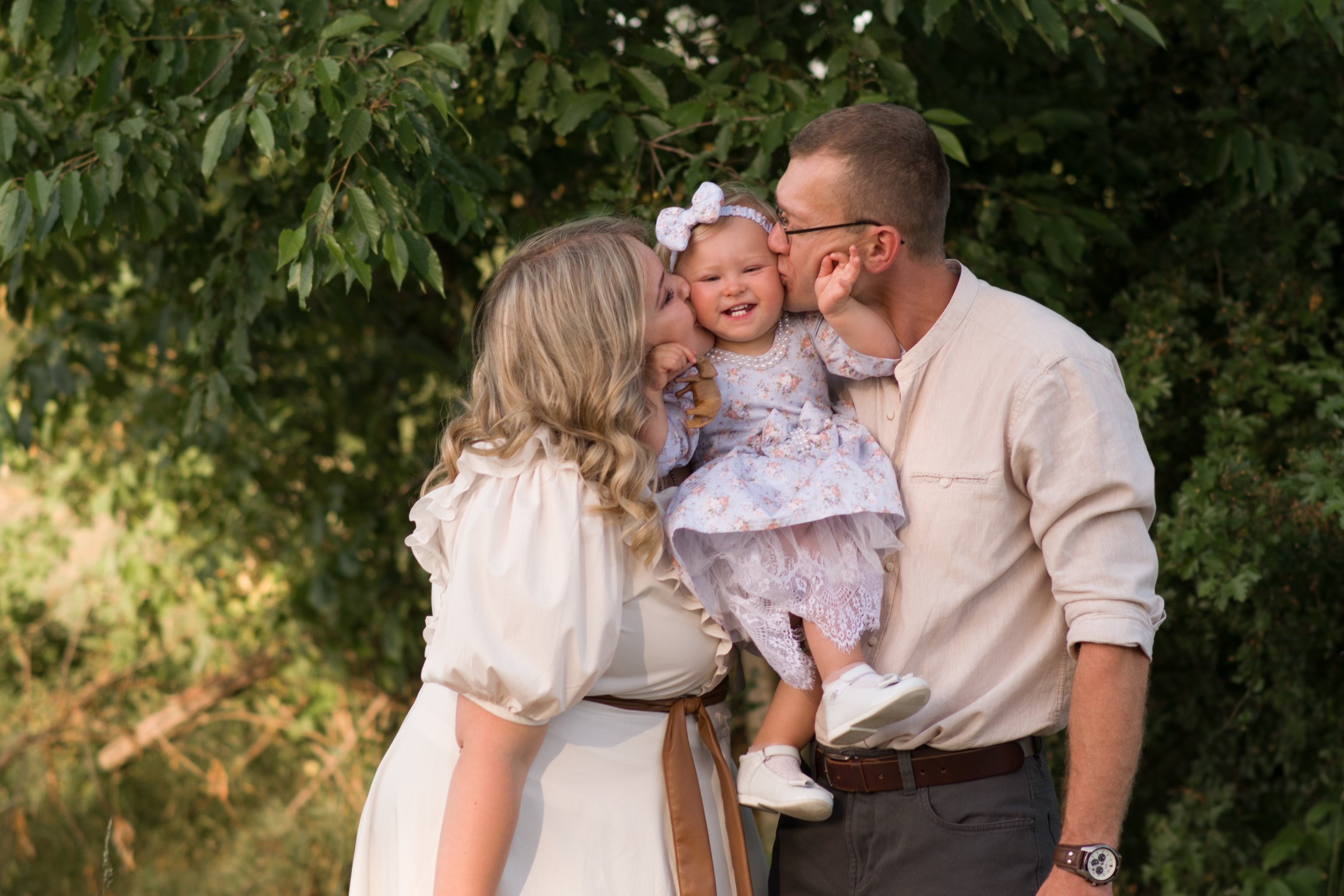 Familienfotoshooting im Studio & Outdoor |Köln, Aachen, Düren. Neugeborene, Baby Fotografin in Düren (NRW) - Vitalina Unruh