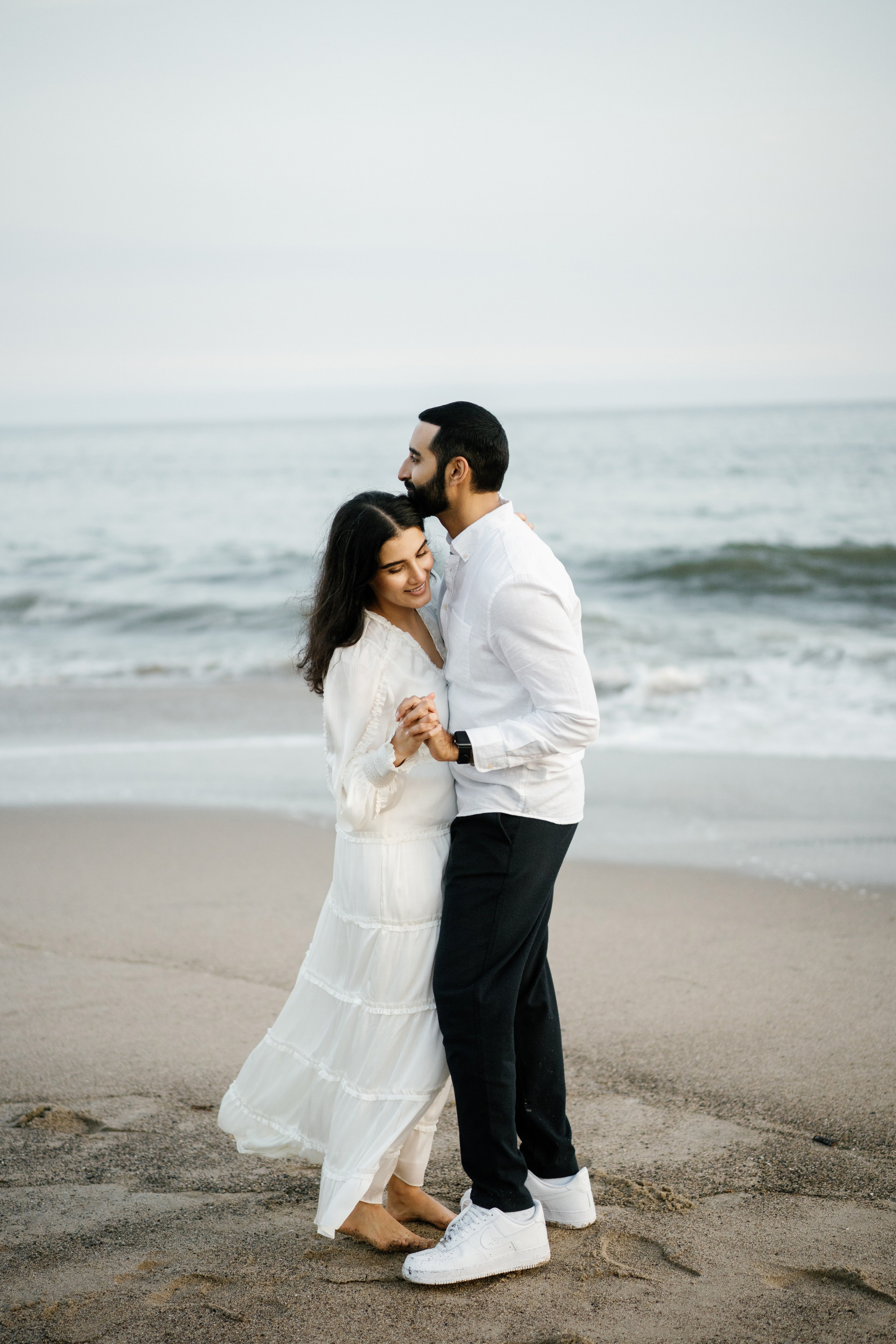 Santa Monica Sunset Engagement Photoshoot. Wedding Photography & Videography Team in California, Los Angeles, San Francisco, San Diego and Travel