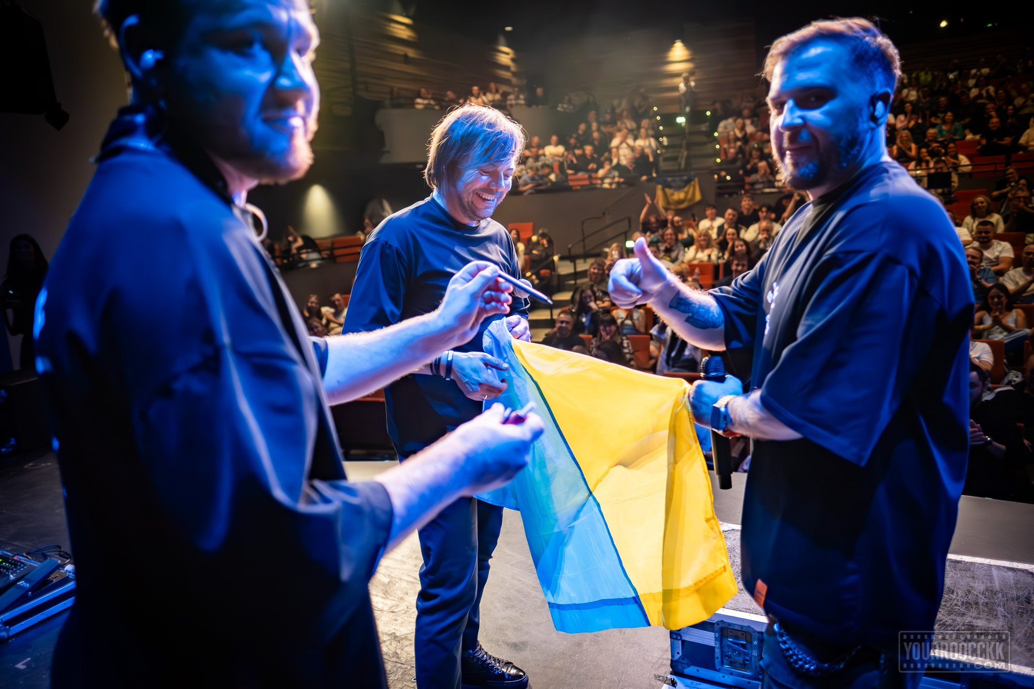 BEZ OBMEZHEN | SACRAMENTO. Reportage concert portrait photography in the San Francisco Bay Area