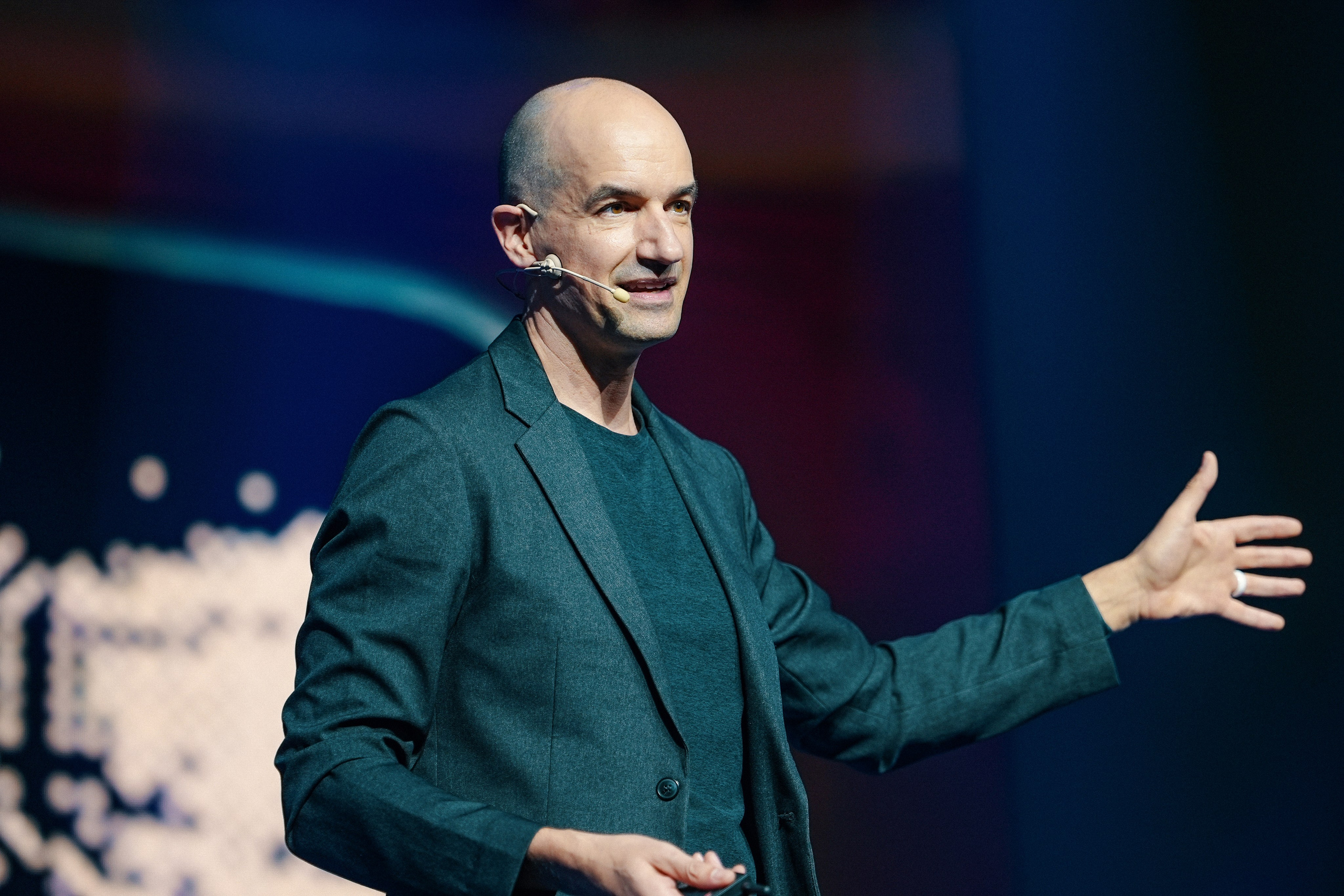 Business. Dmitry Gorodetsky Event Photographer