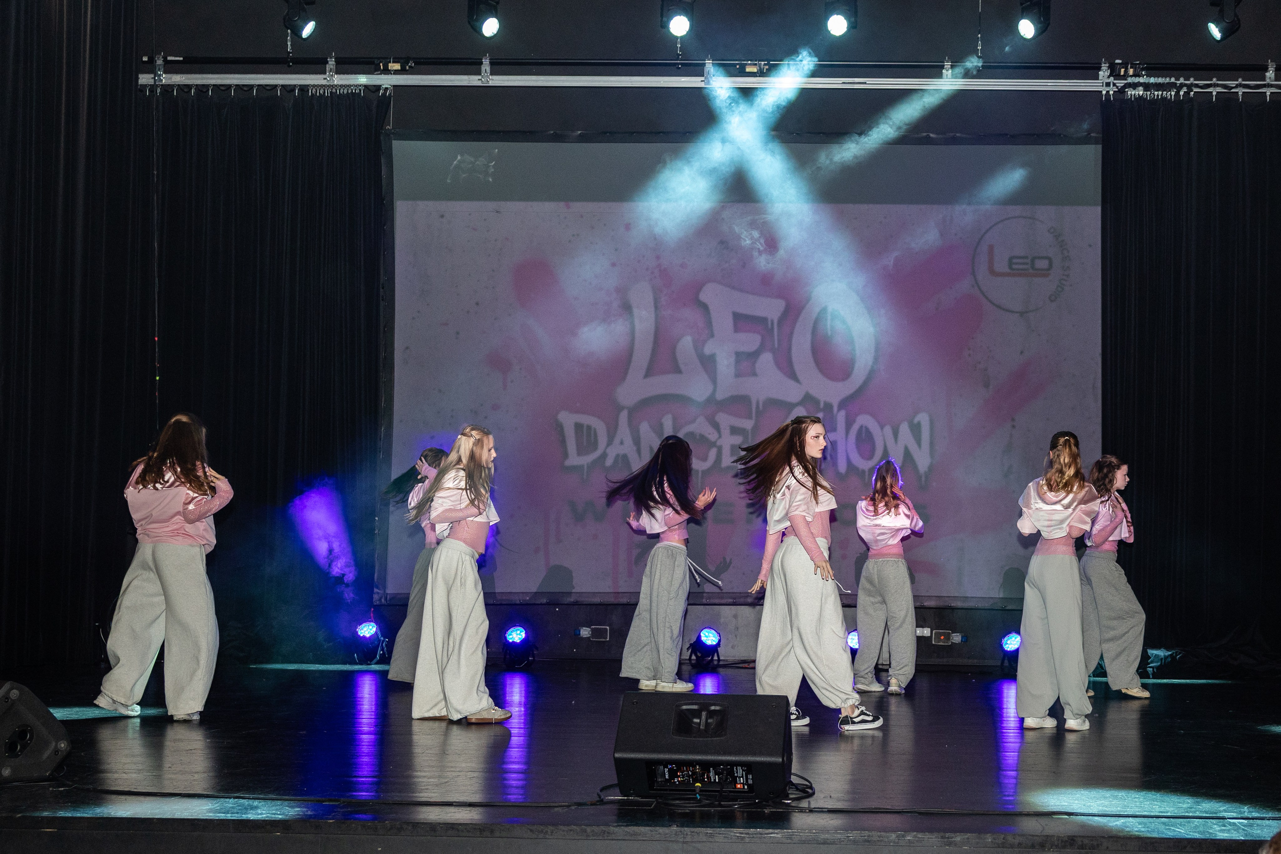 LEO DANCE SHOW WINTER 2025. Семейный и детский фотограф в Варшаве Мила Бобровская