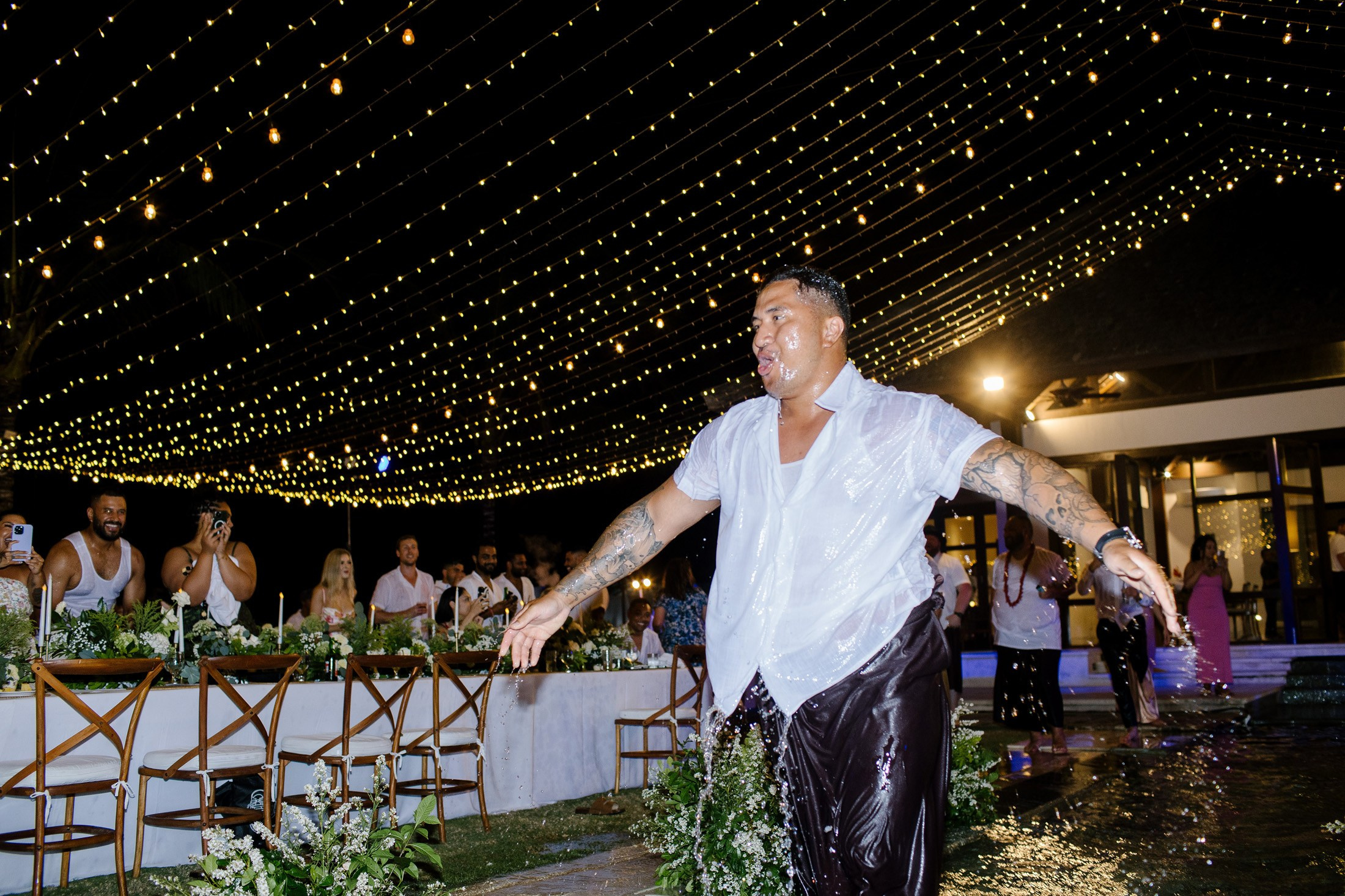 Big funny wedding with guests in paradise Bali island. Get.it.feel — Aesthetic Photography and Videography