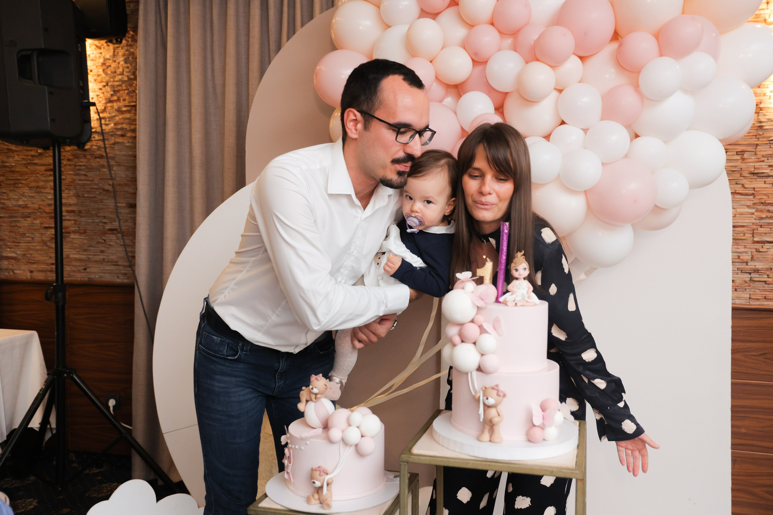 Emili. Vlada toskic wedding and event photographer