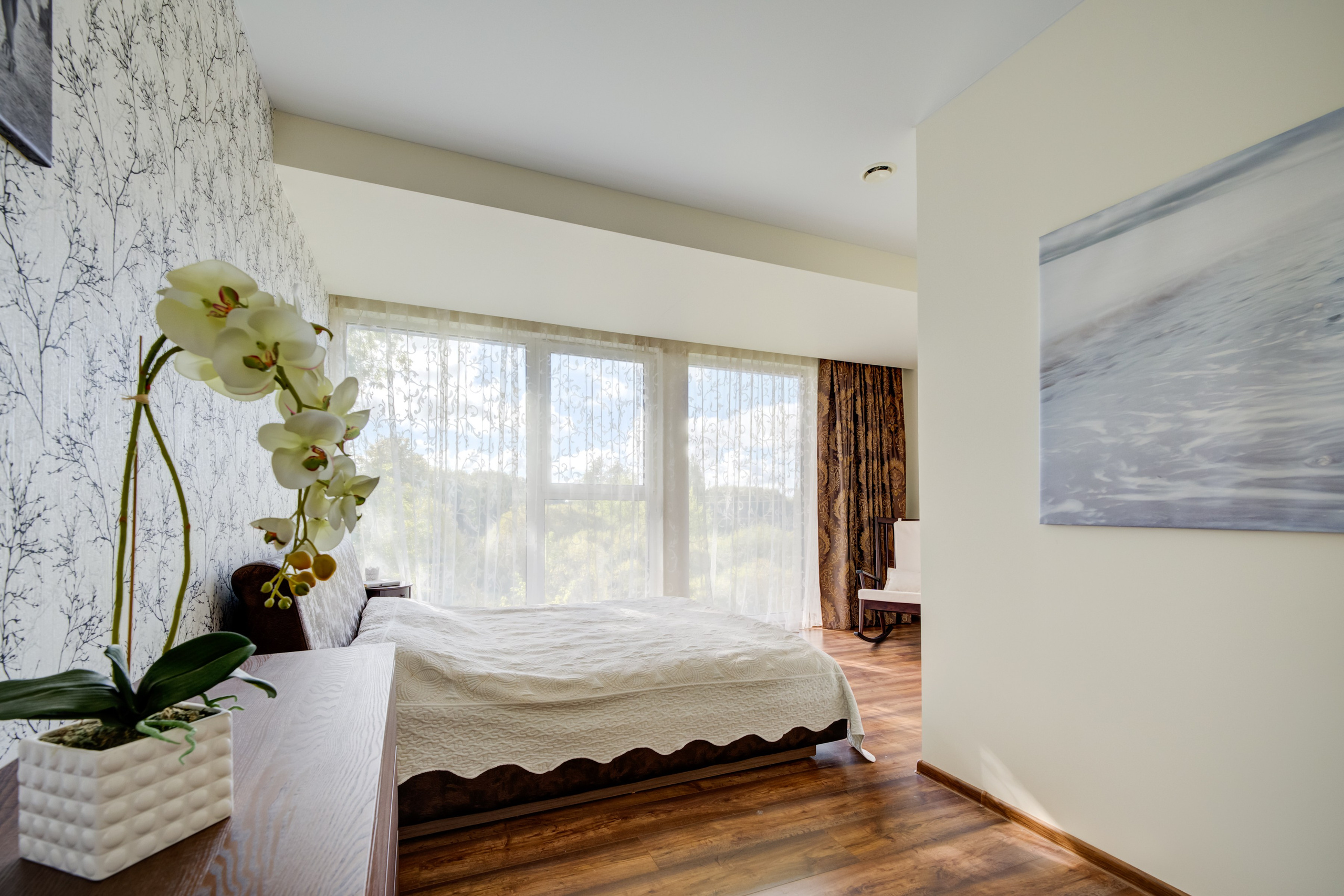 Sadyba Vinliaus r. prie ežero. Elina Sapiega fotografė Vilniuje