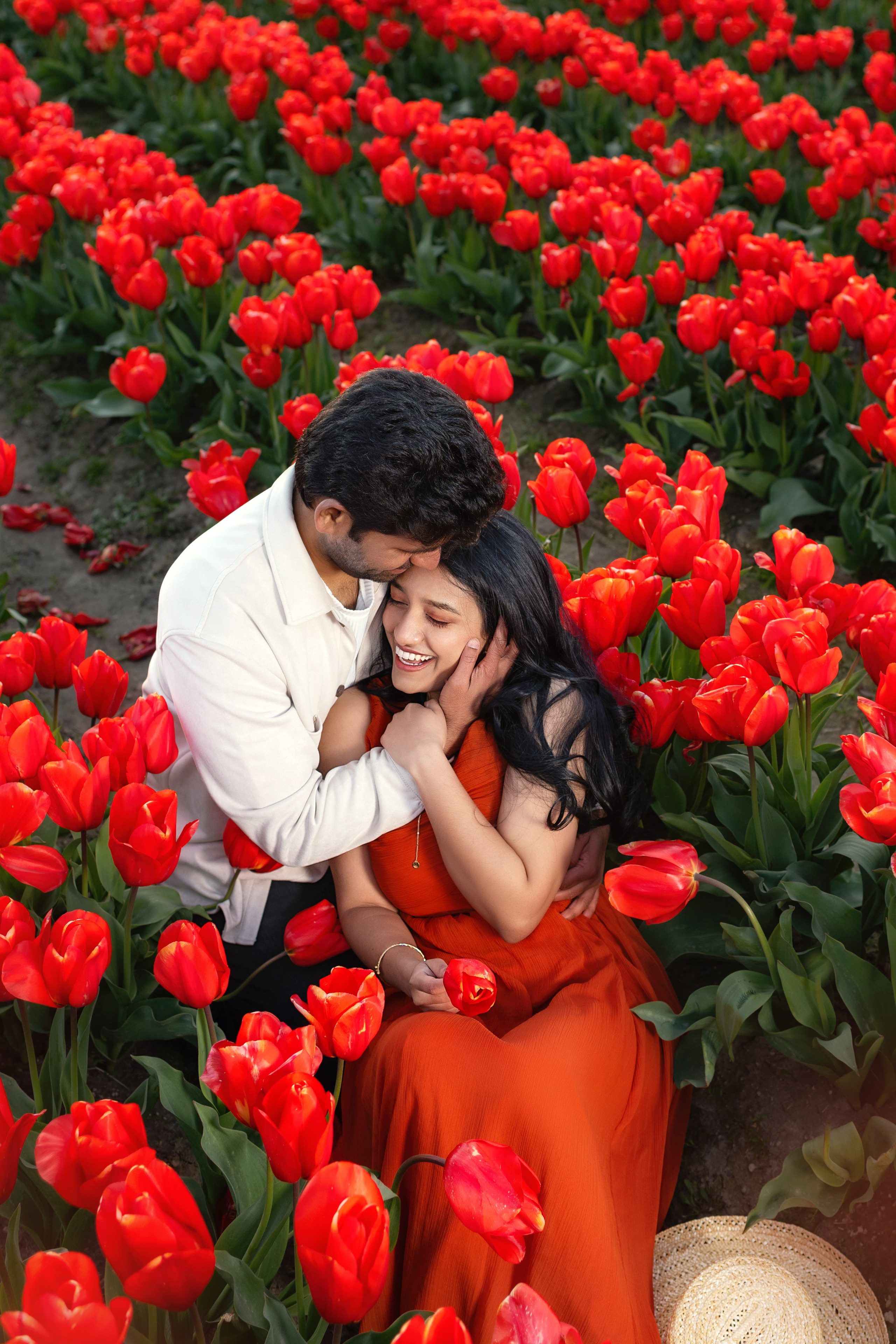 Lohita with her husband. Wedding & family photography in Seattle area. Helen Michelle photographer