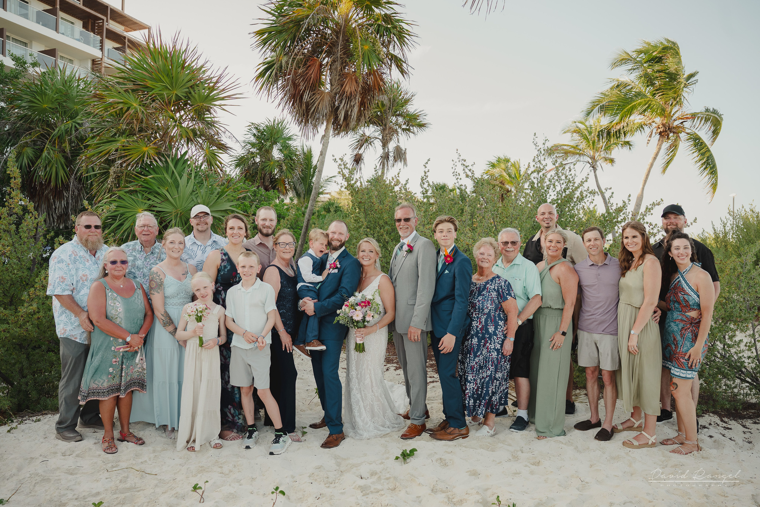 Destination Wedding at Royalton Splash Riviera Cancun. Destination wedding photographer based in Cancun and Riviera Maya with service worldwide