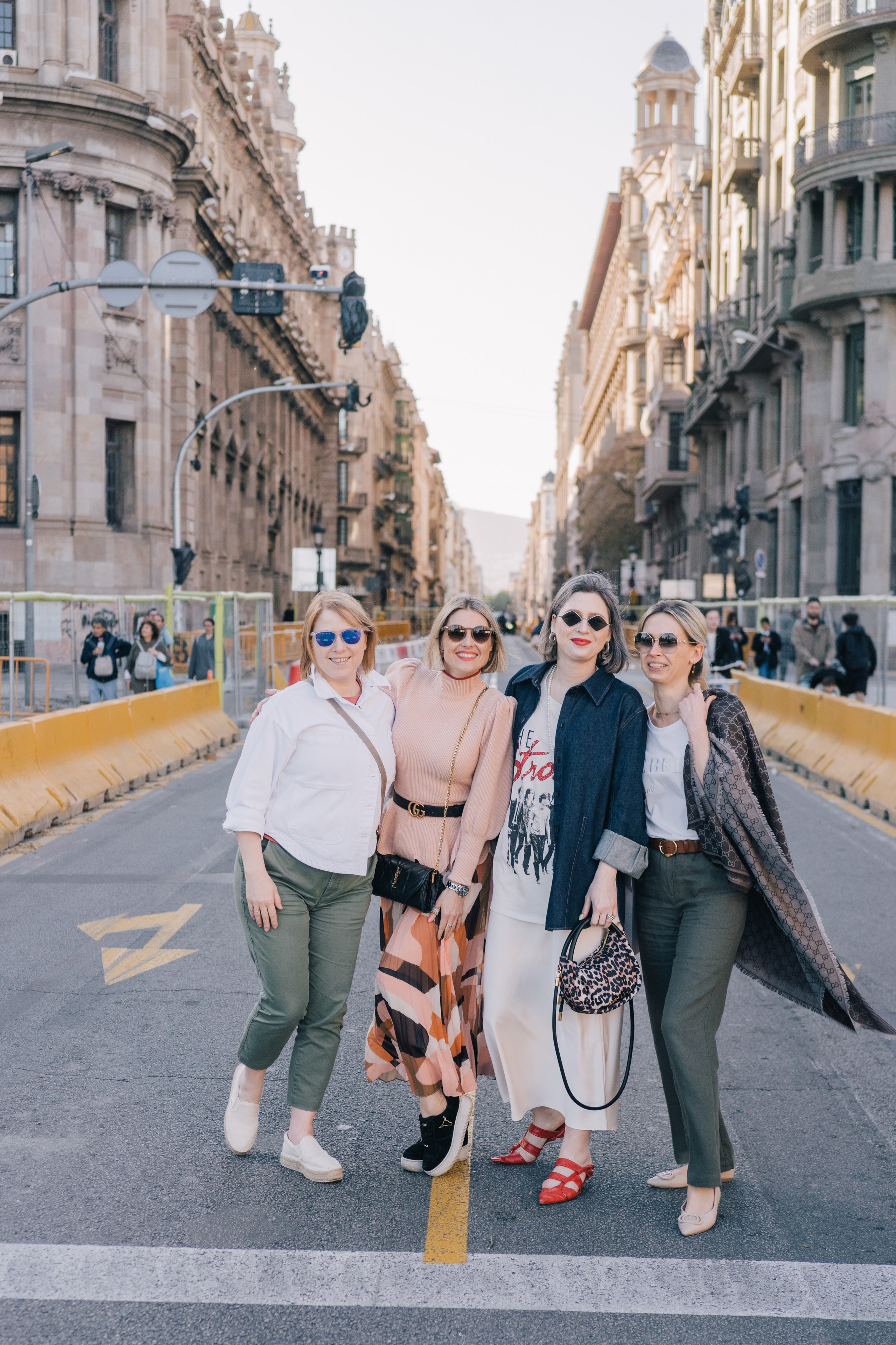 Yulia and friends. Photographer Kristina Dorina