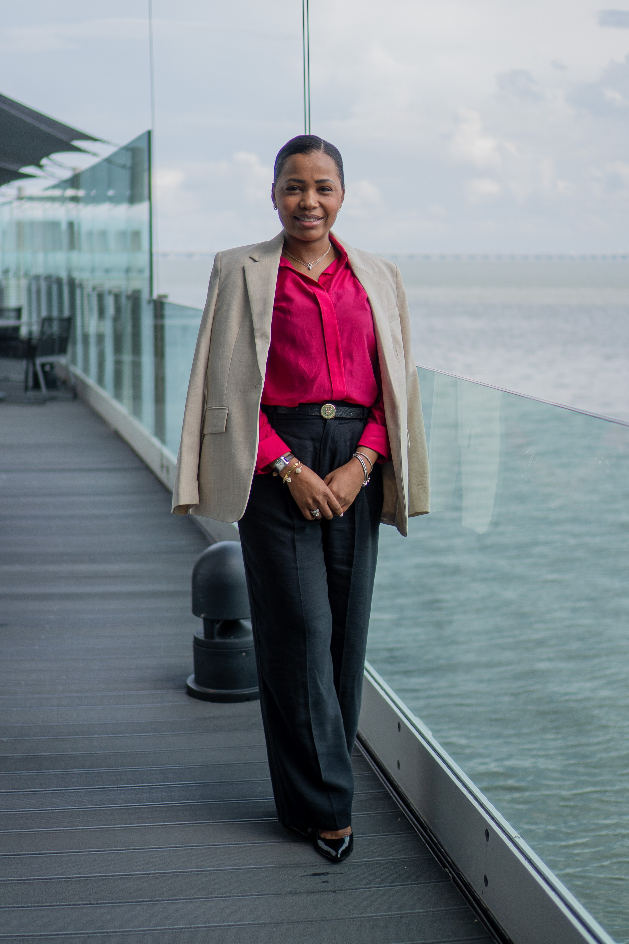 Raquel Ribeiro. Frames by Giovani Braga