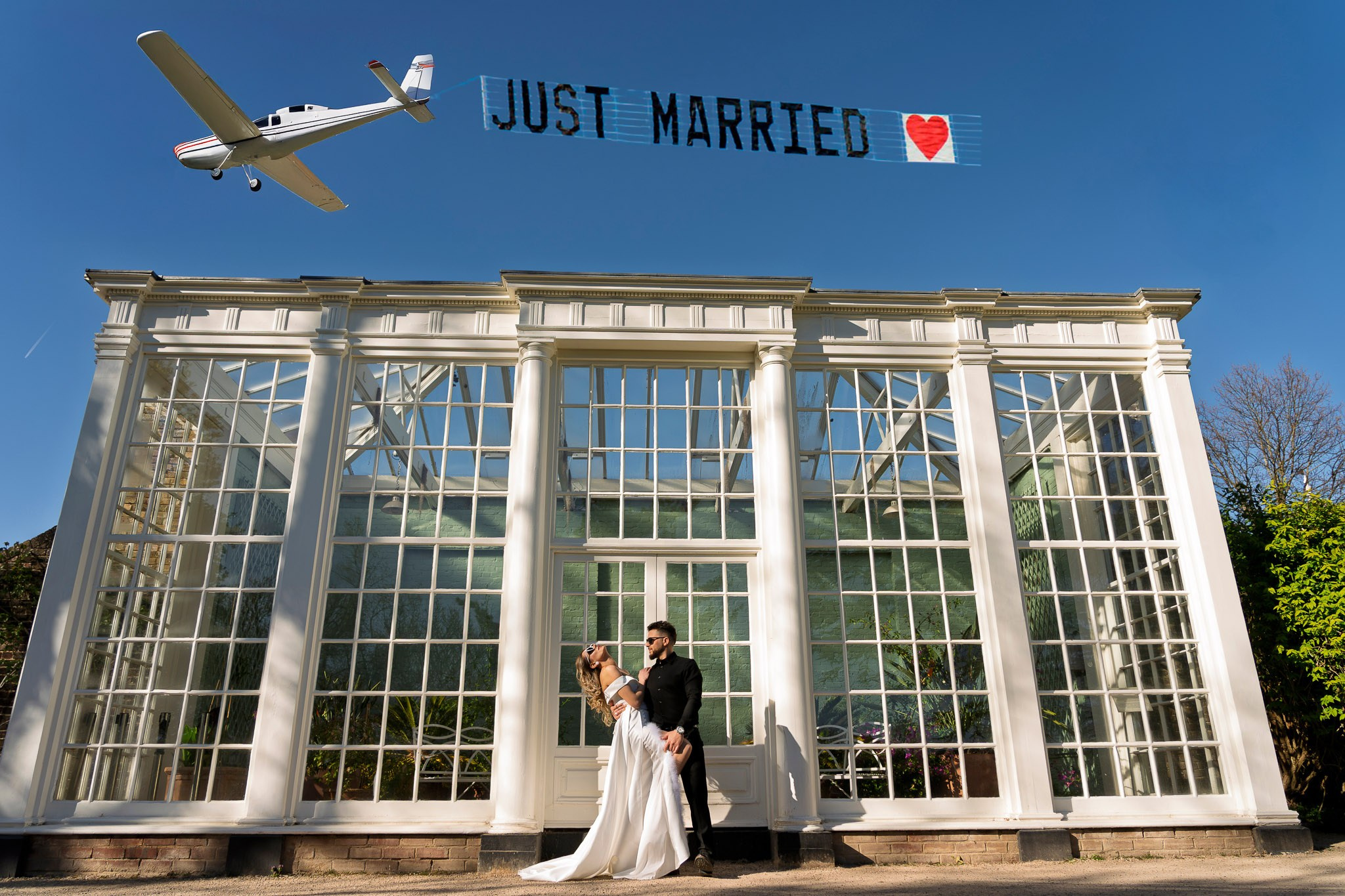 Book a wedding photographer and videographer in London. Wedding photographer in United Kingdom