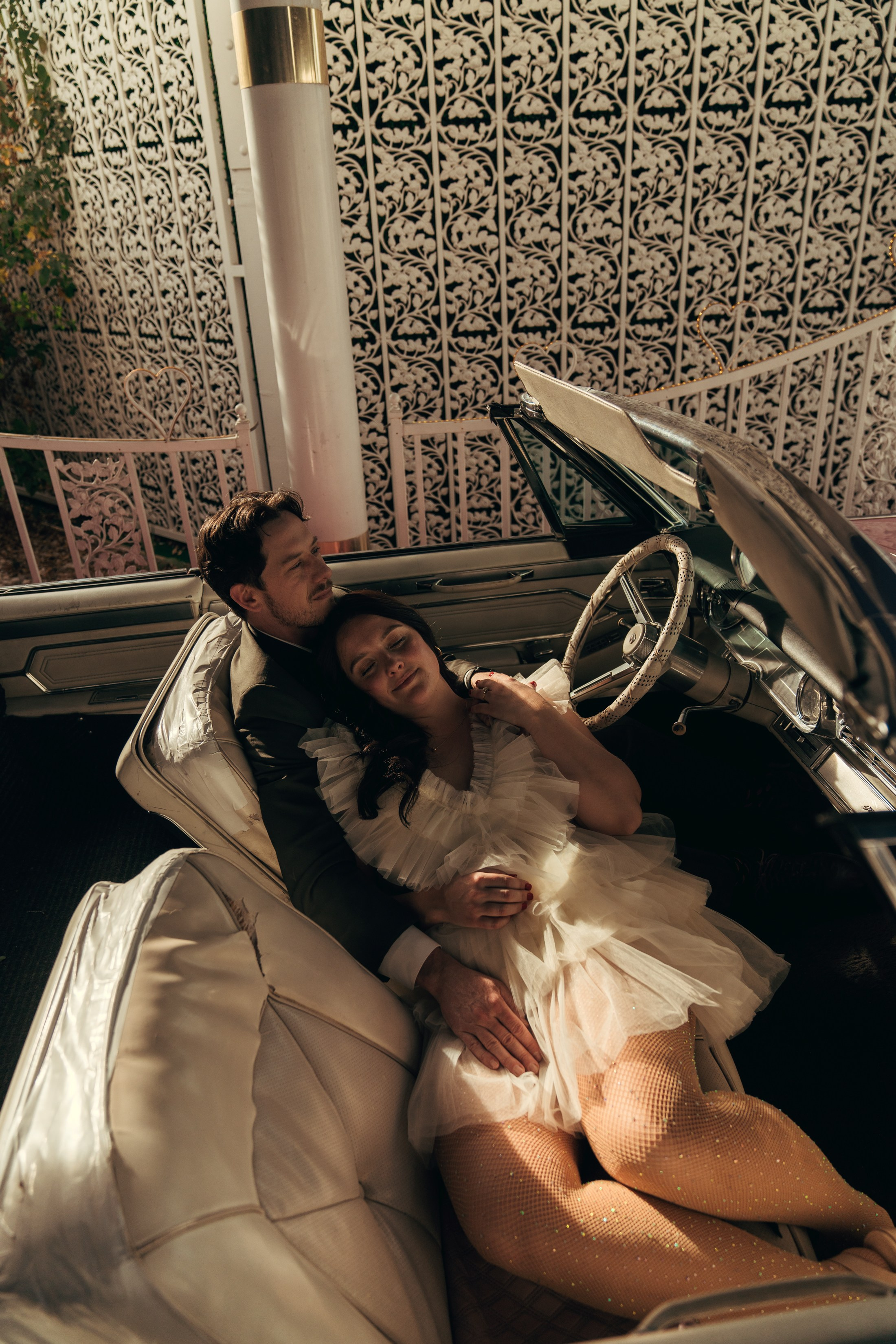 Grace&Jesse. Wedding & elopement photographer Viktoriya Kravtsov. Las Vegas