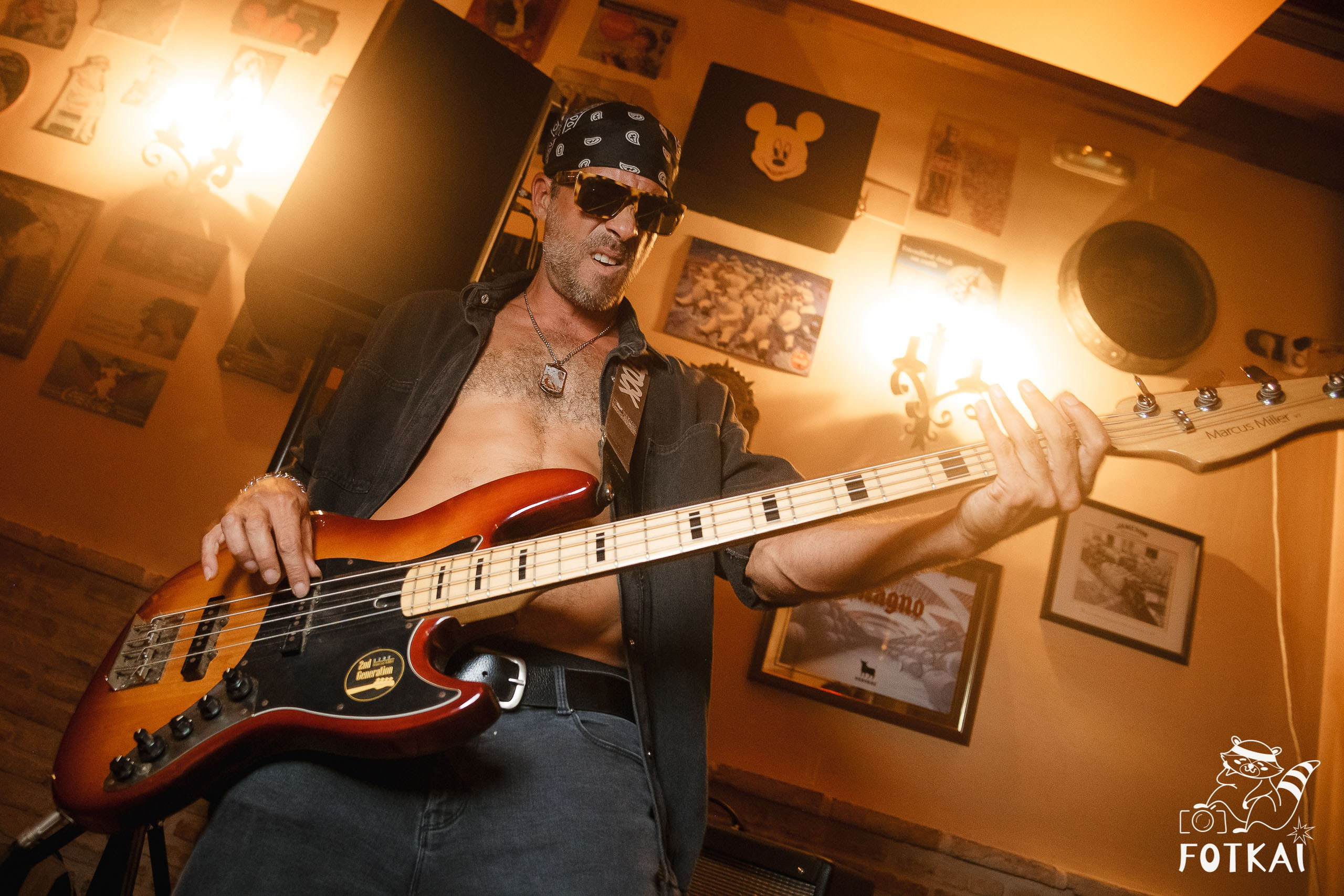 Stones of the Coast en Café Aljibe Rojales: Reportaje fotográfico 30.08.25 | FOTKAI