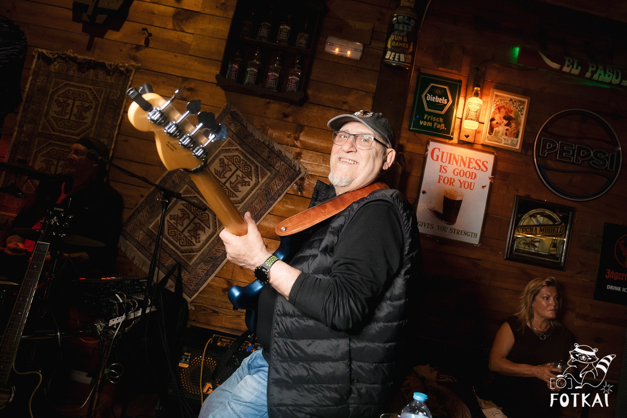 The Galaxy’s в El Paso Bar Торревьеха: фоторепортаж с концерта 21 марта 2026 года | FOTKAI