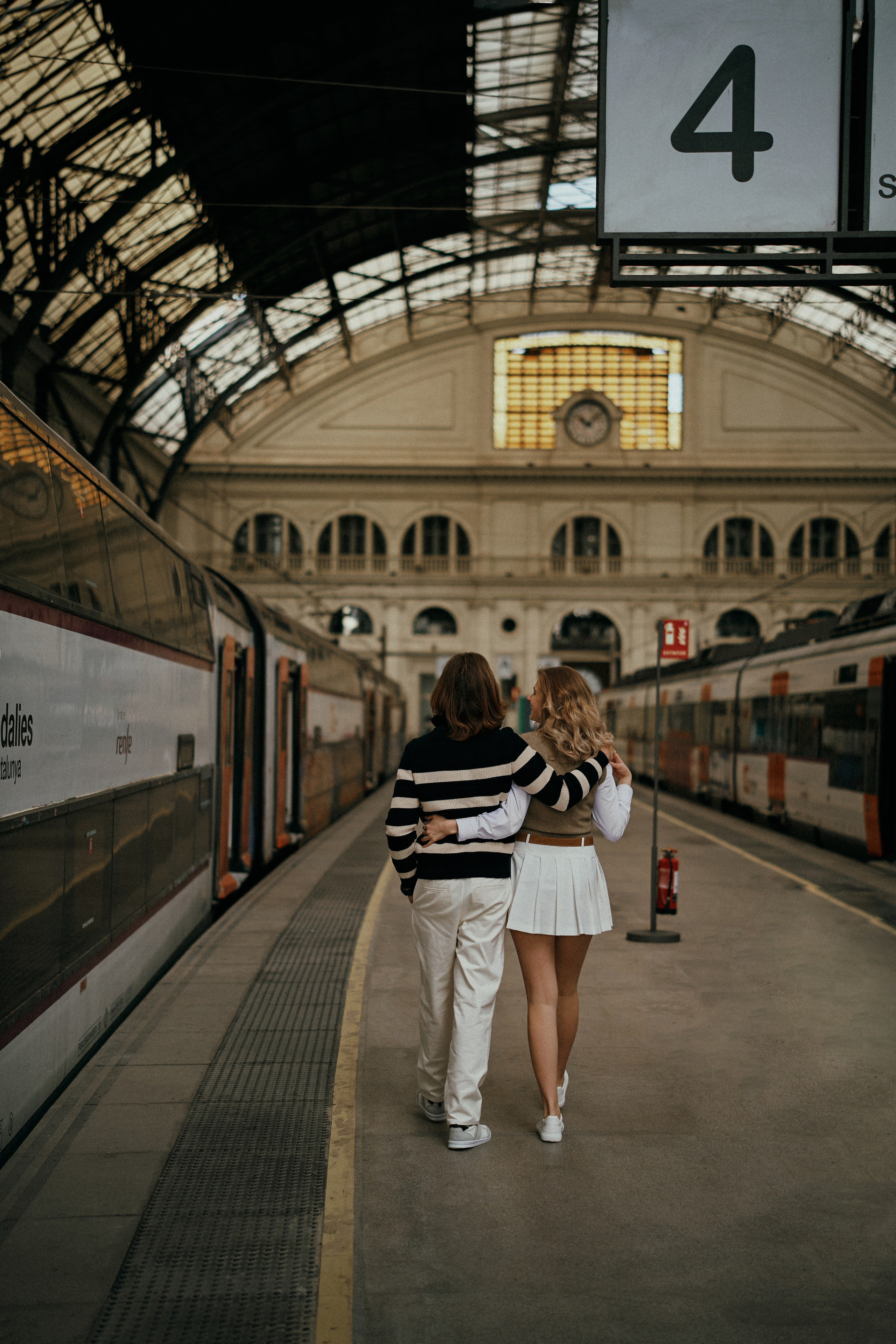 Тим и Кэт. Французский вокзал. Барселона