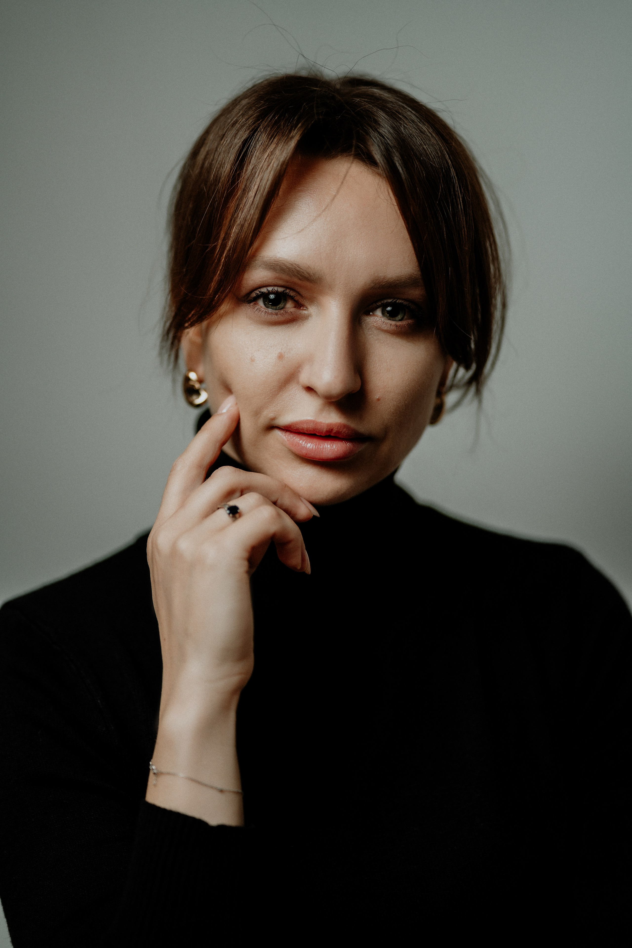 Angela. Главная