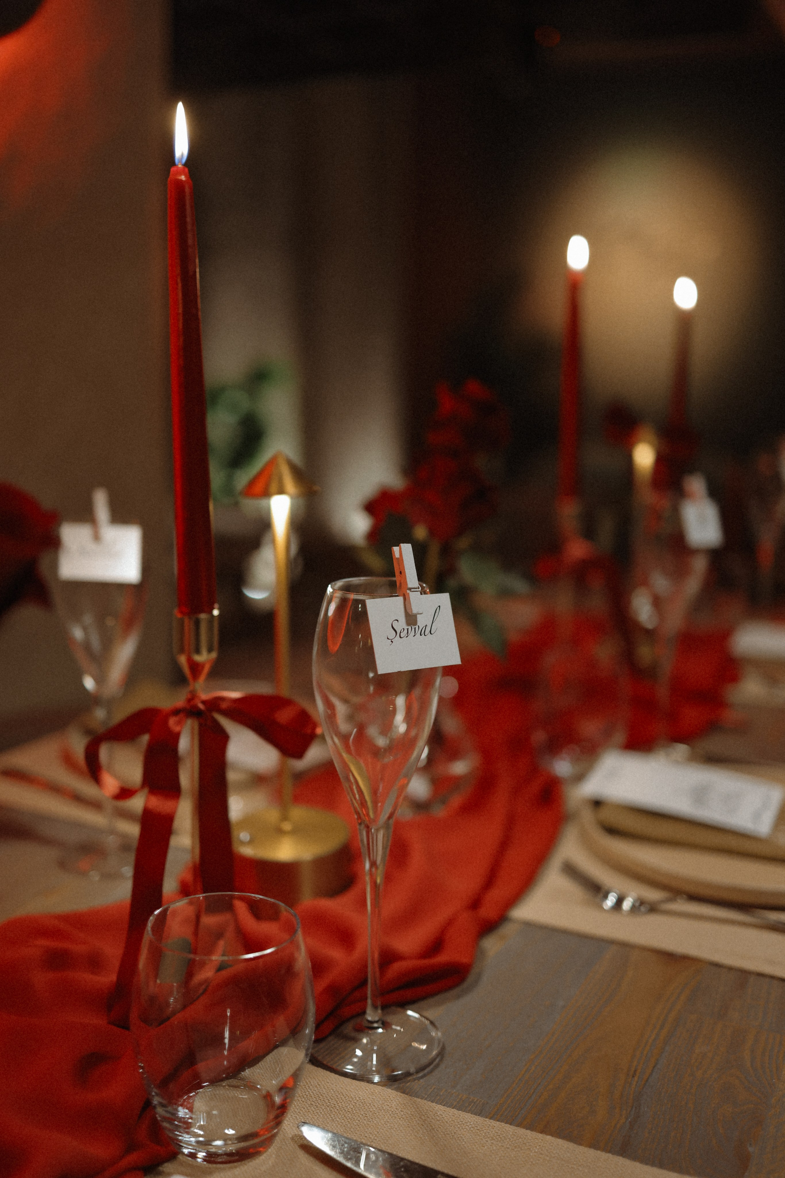 Red party girl. Wedding & Event Planner